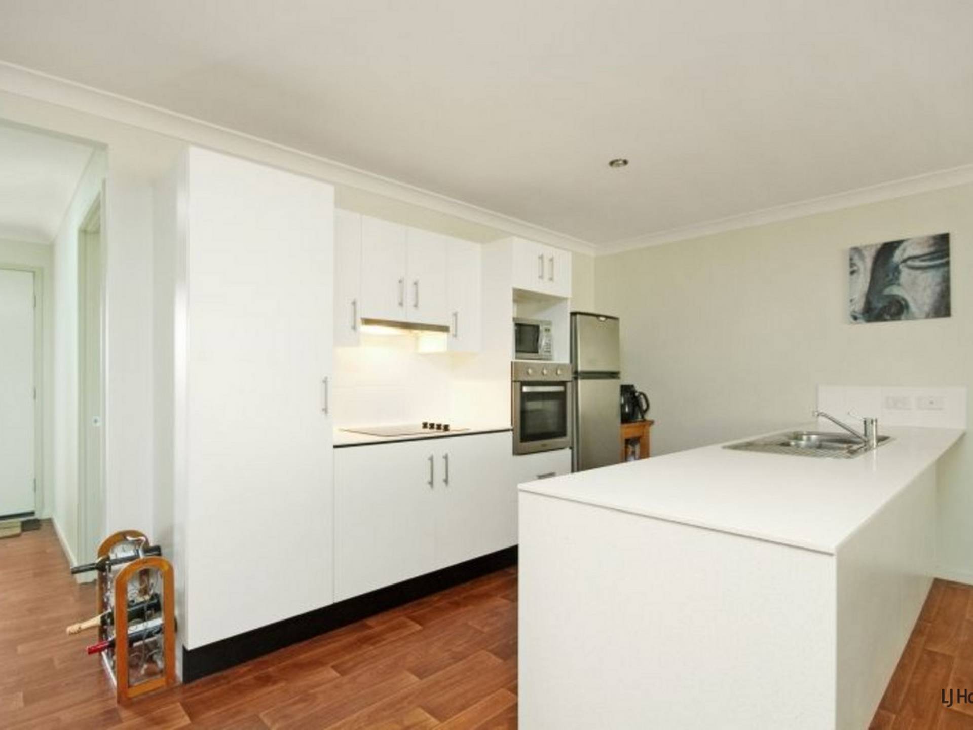 9 Belah Court, BANORA POINT