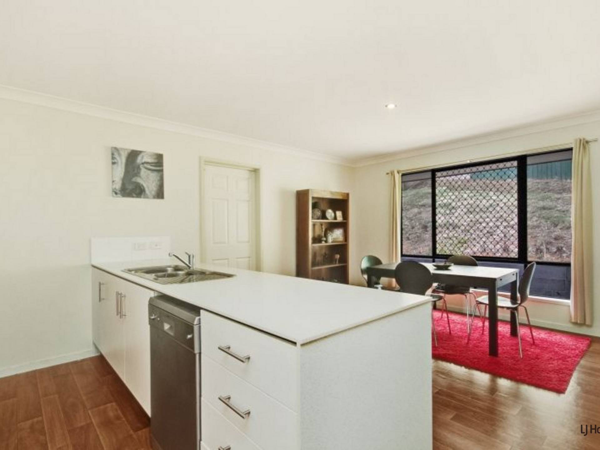9 Belah Court, BANORA POINT