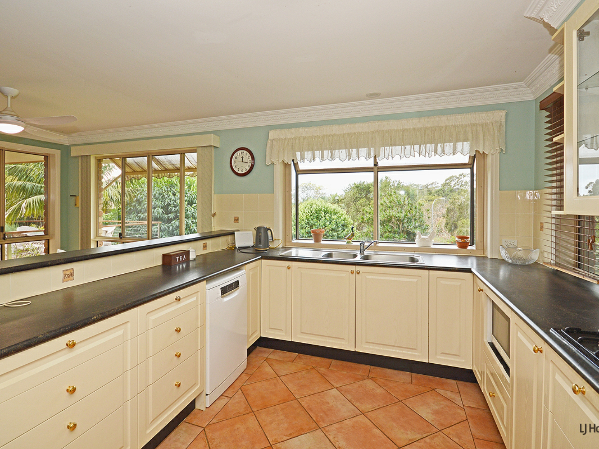 12 Market Parade, TERRANORA
