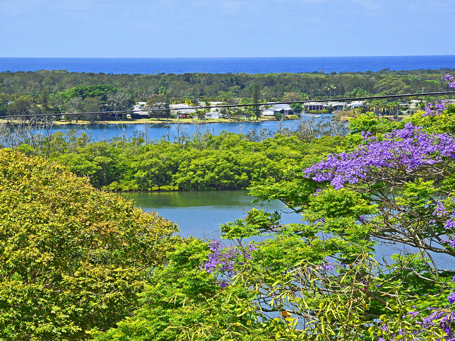1/2 Clifford Crescent, BANORA POINT