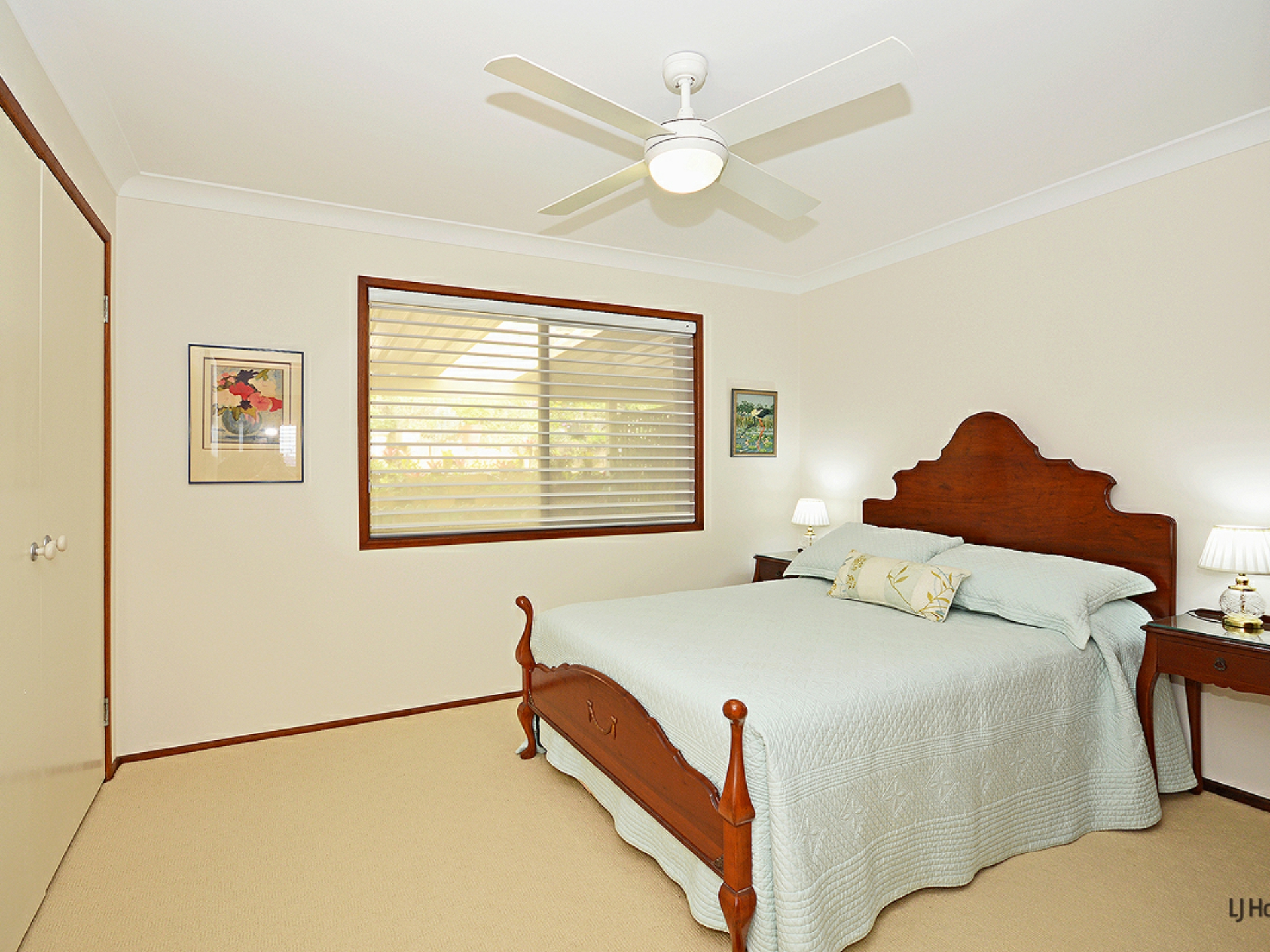 1/2 Clifford Crescent, BANORA POINT