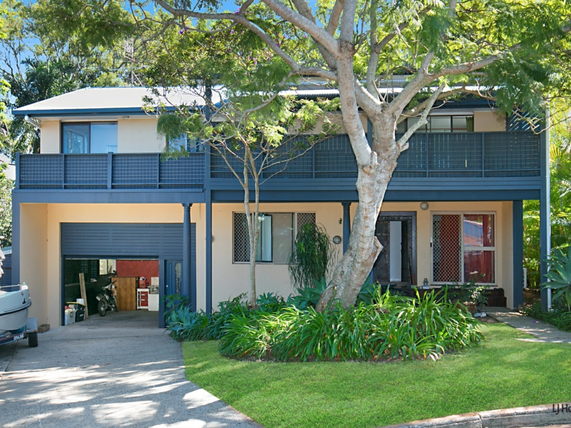 2 Adina Place Banora Point NSW