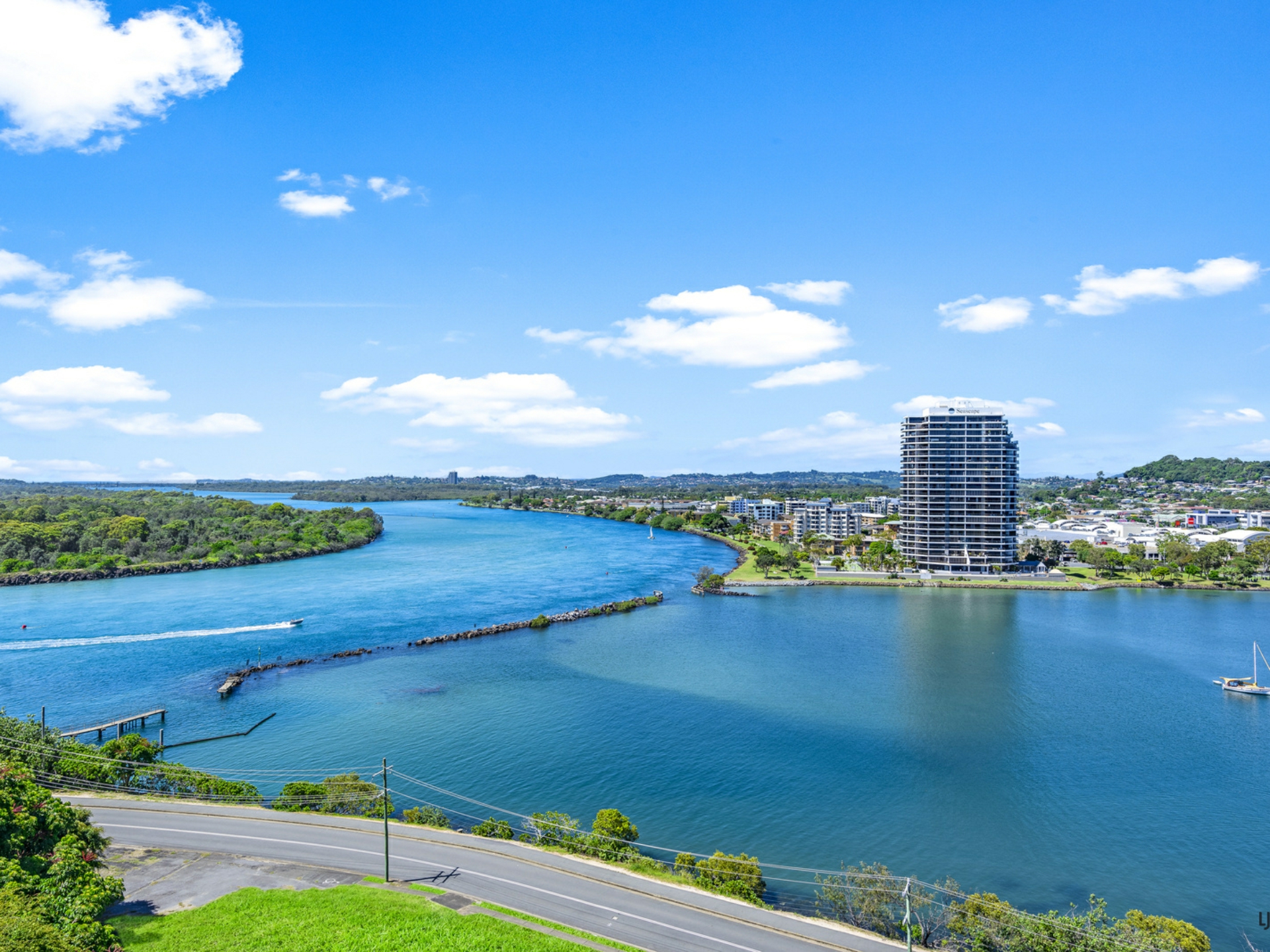 yacht harbour towers tweed heads