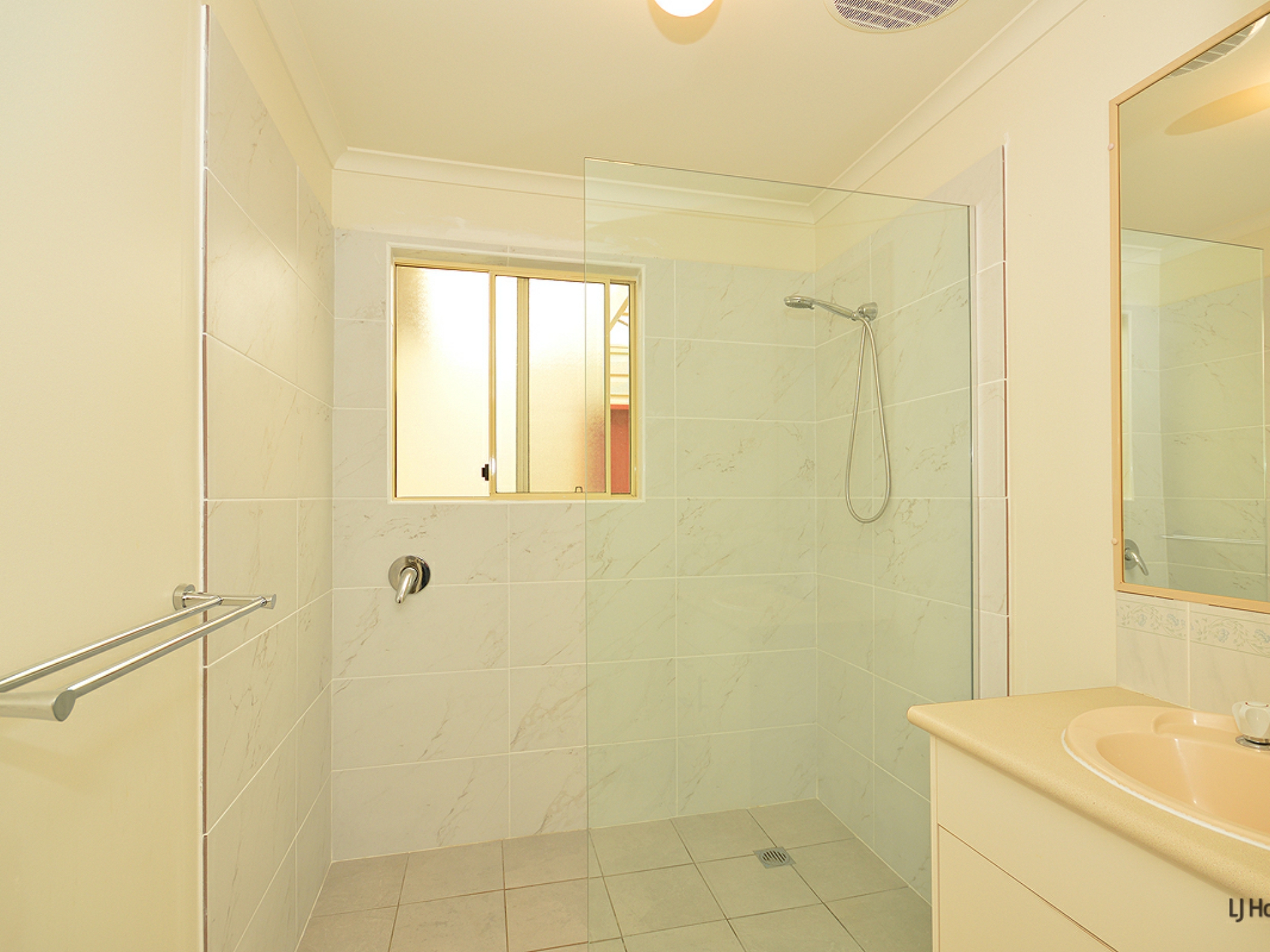 101/67 Winders Place, BANORA POINT