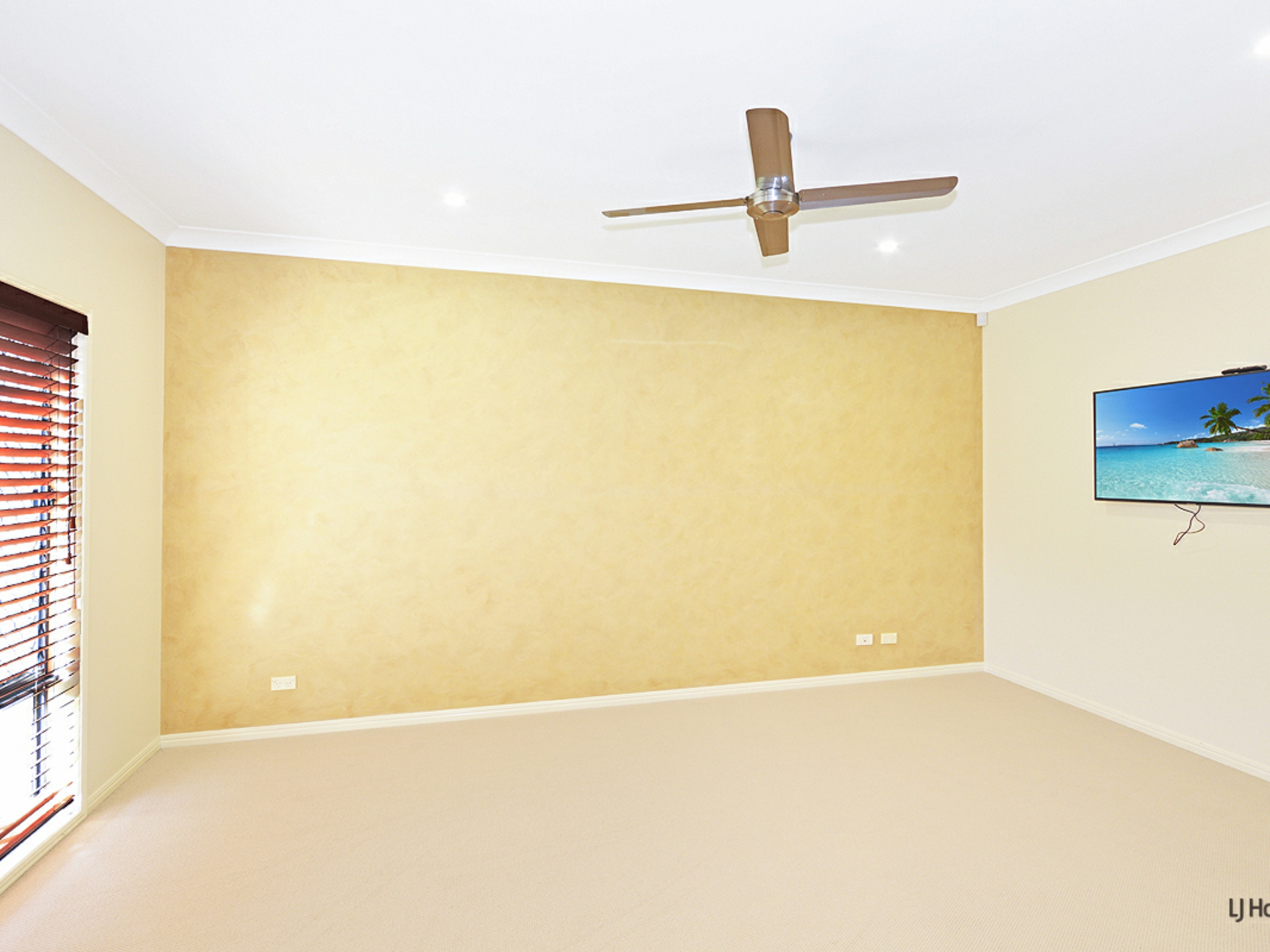 18 Grassmere Court, BANORA POINT