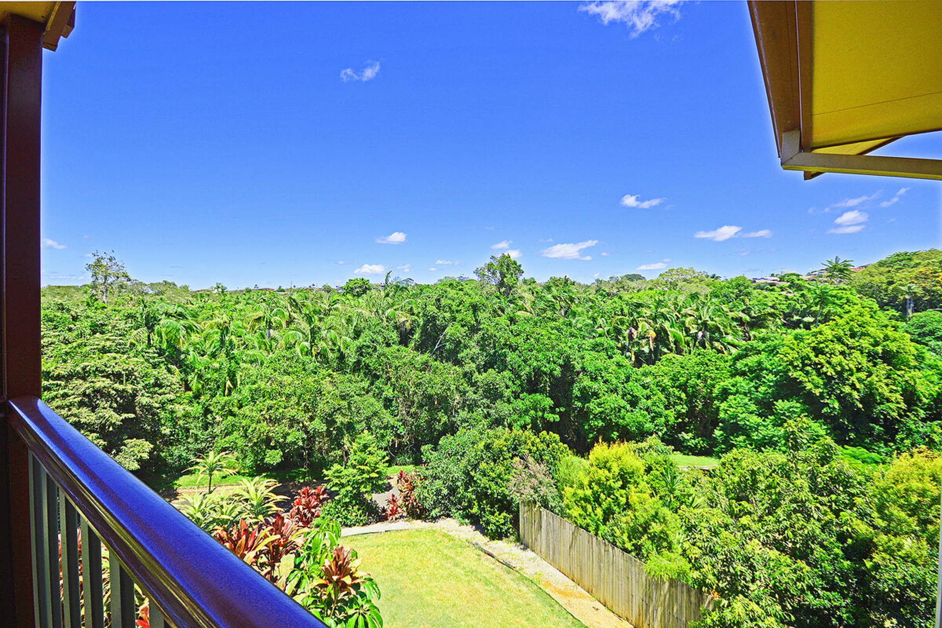 24 Bushland Drive Banora Point NSW