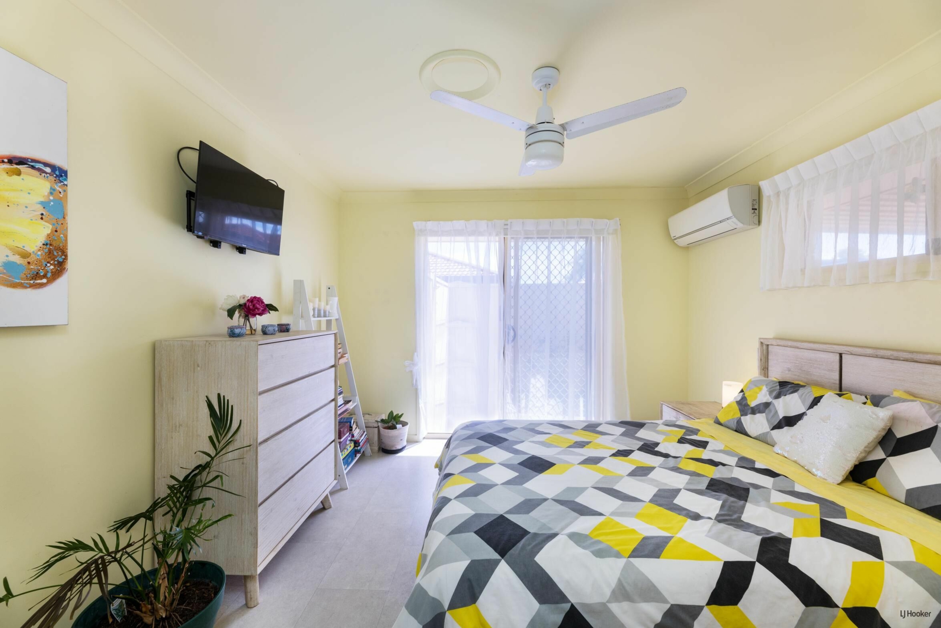 2/86 Honeymyrtle Drive, BANORA POINT