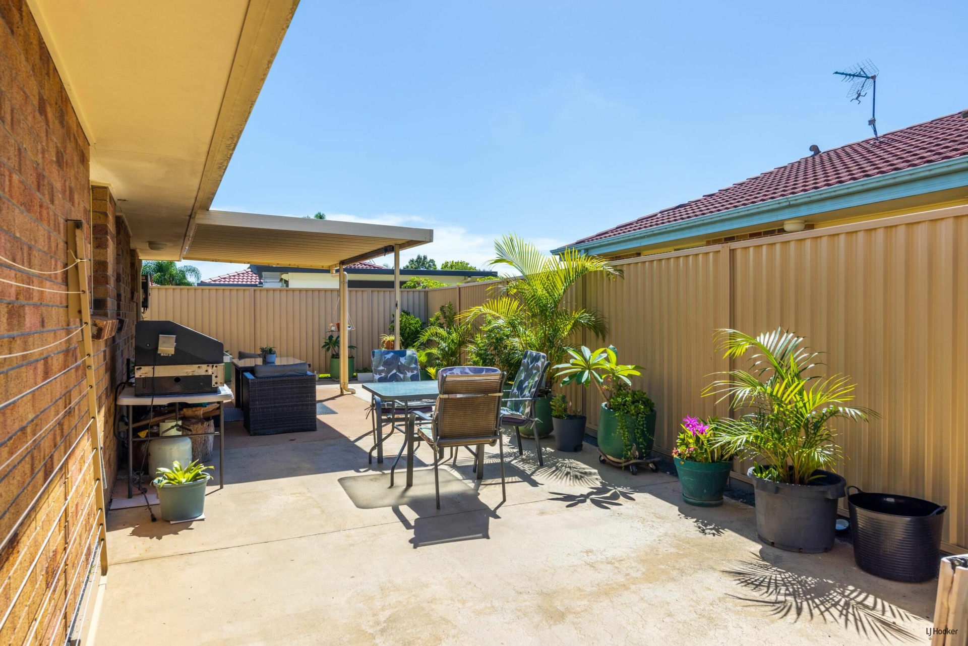 2/86 Honeymyrtle Drive, BANORA POINT