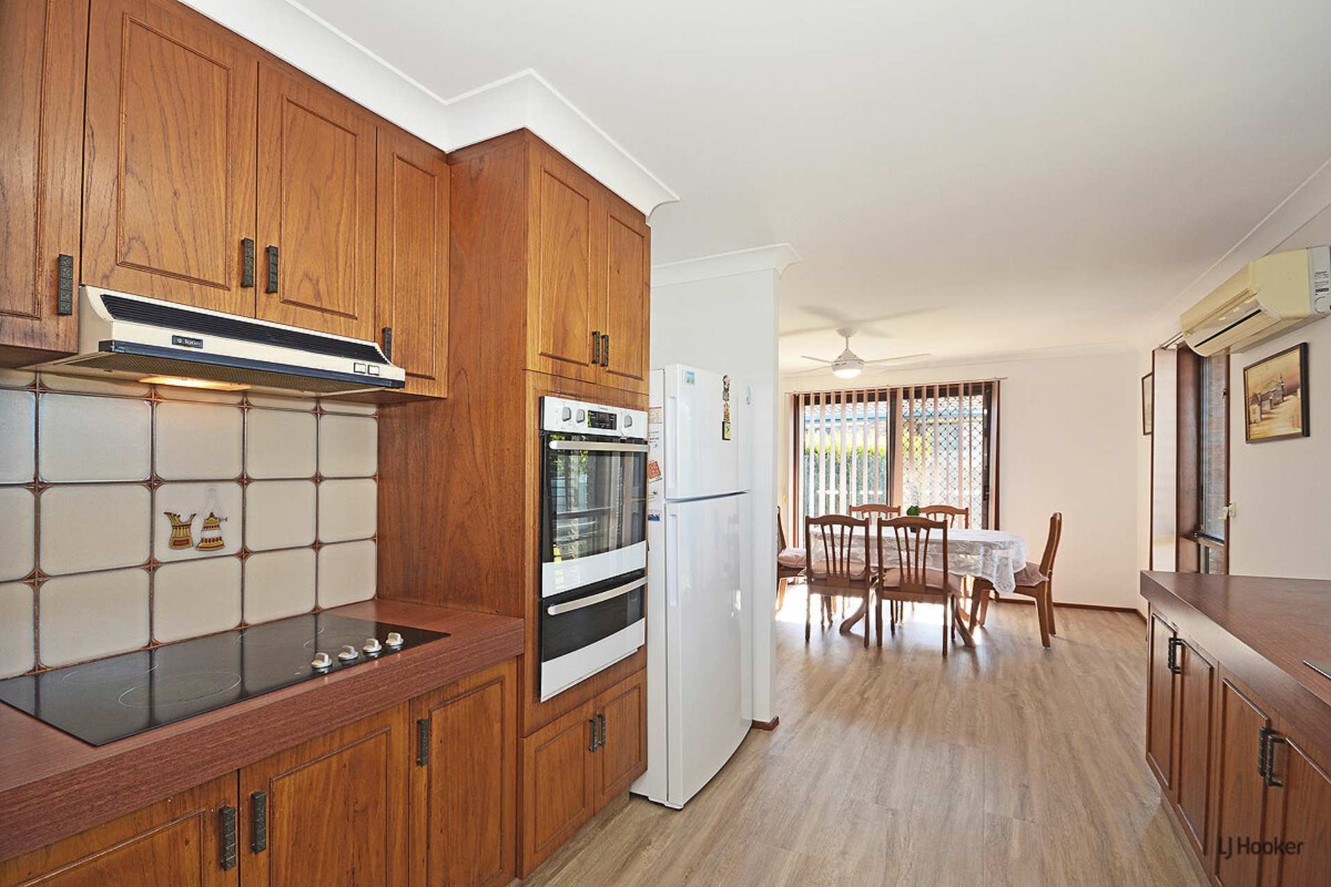 144 Pioneer Parade, BANORA POINT