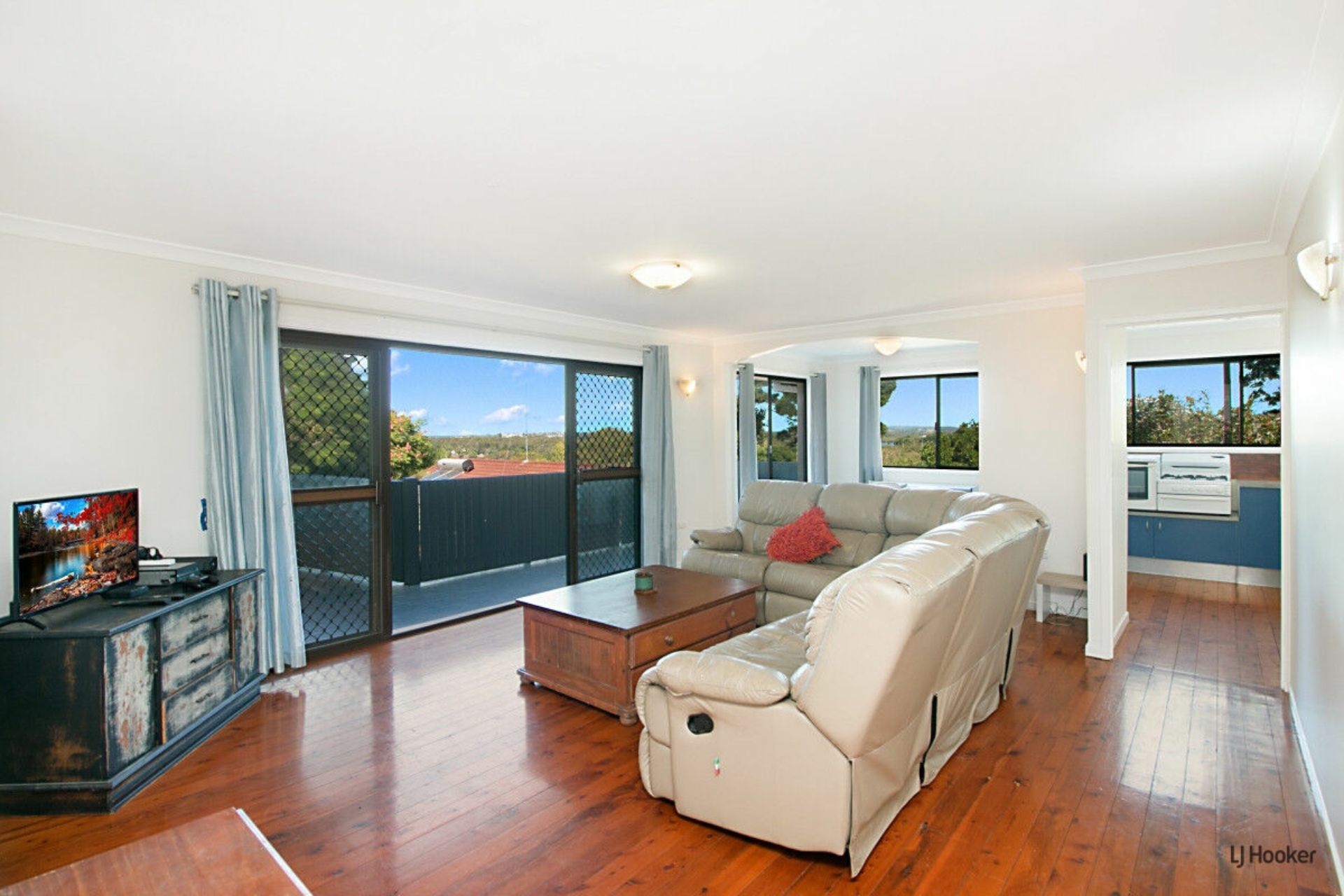 1/2 Adina Place, BANORA POINT