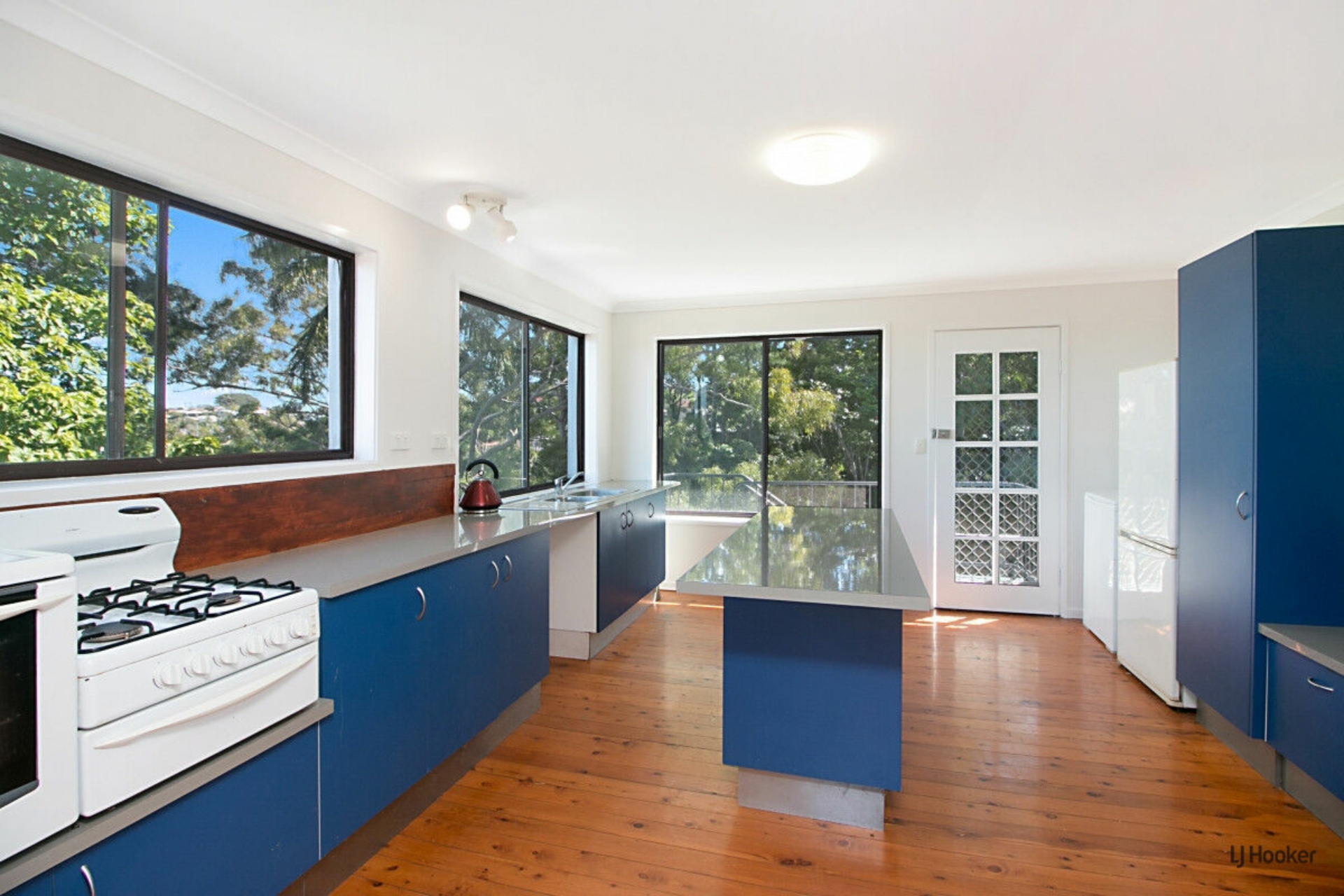 1/2 Adina Place, BANORA POINT