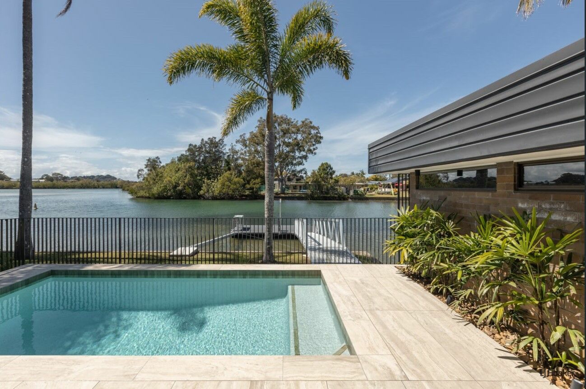 1 Gollan Drive, TWEED HEADS WEST