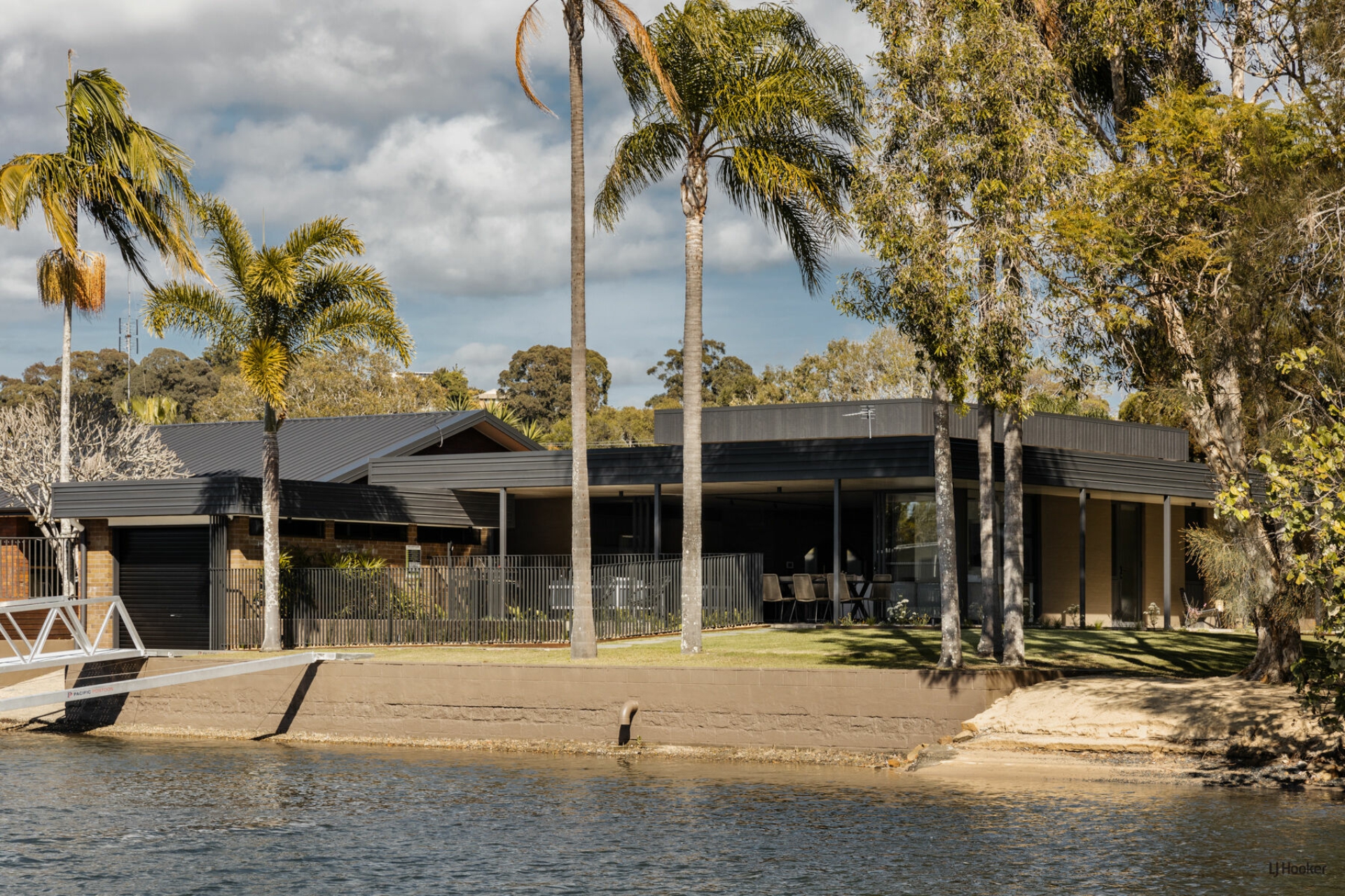 1 Gollan Drive, TWEED HEADS WEST