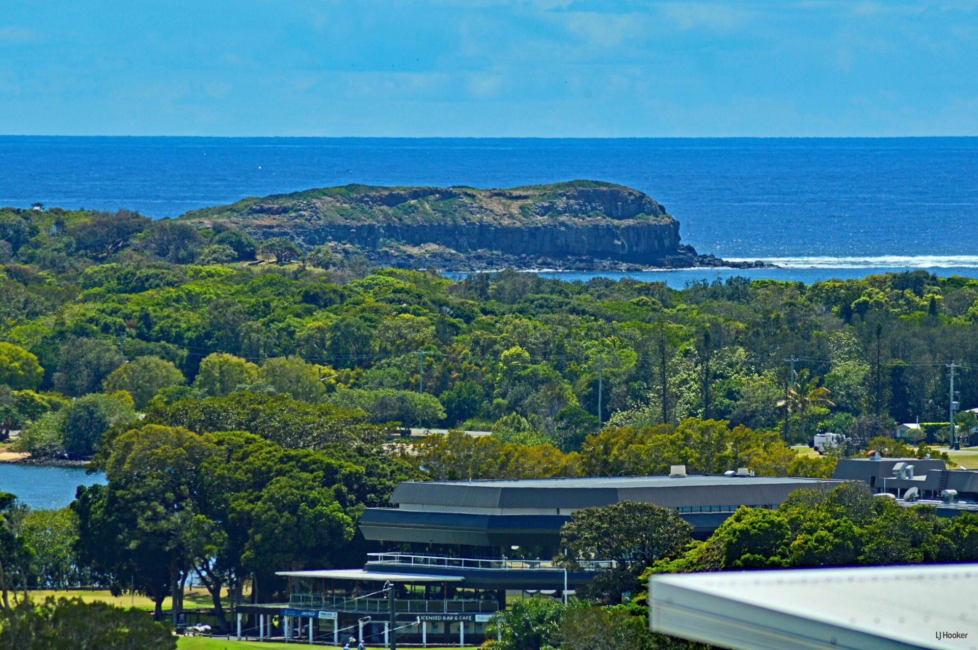 9 Walter Crescent, BANORA POINT