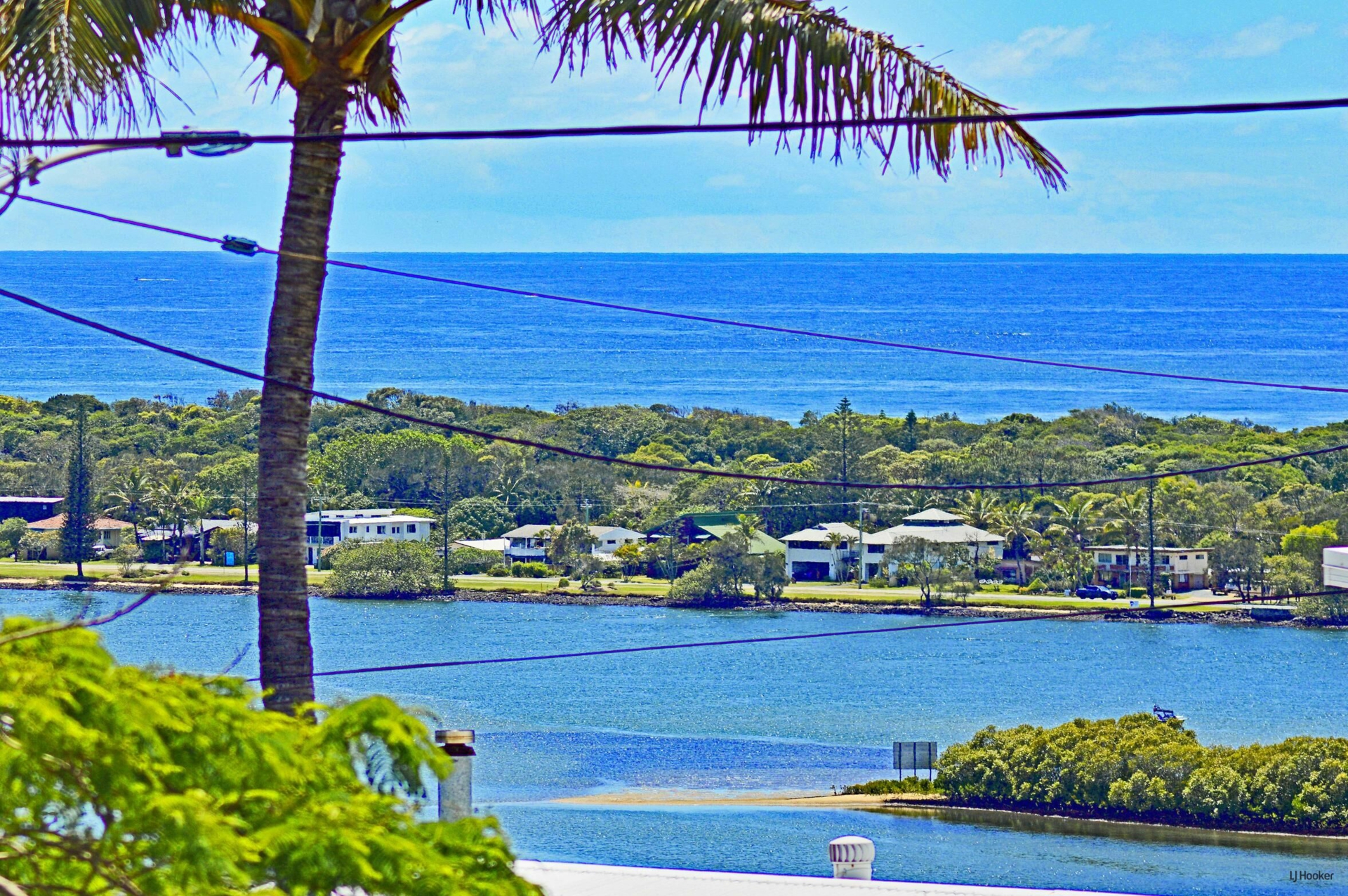 9 Walter Crescent, BANORA POINT