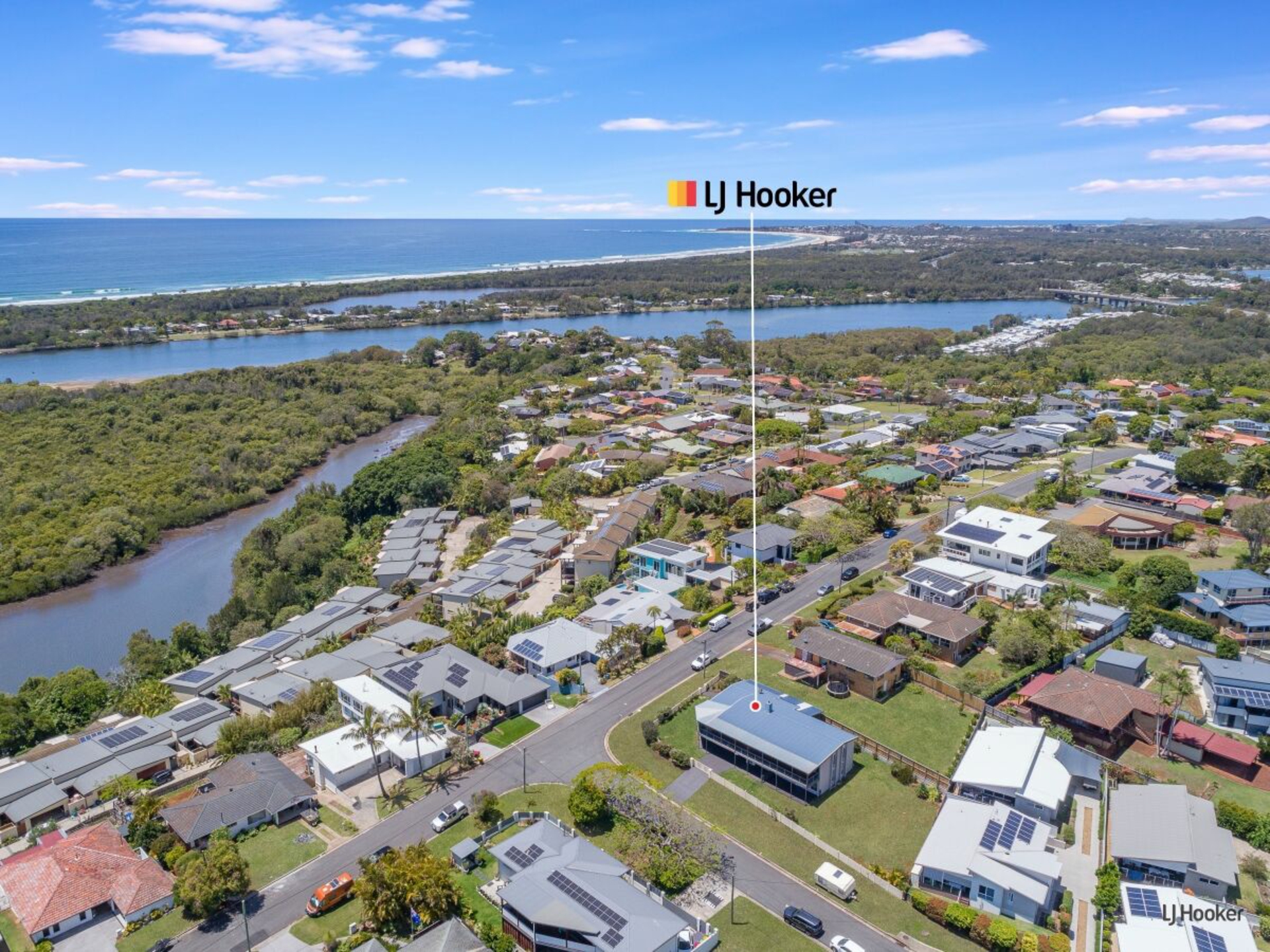 9 Walter Crescent, BANORA POINT