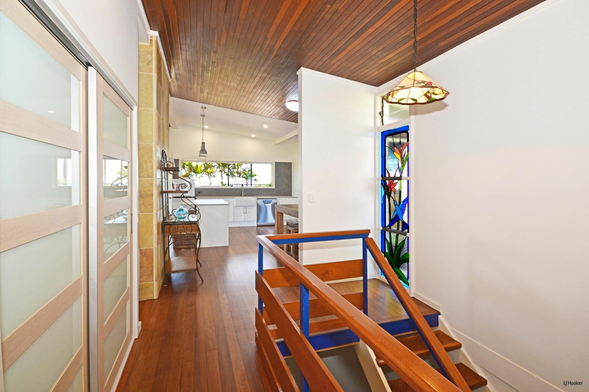 9 Walter Crescent, BANORA POINT