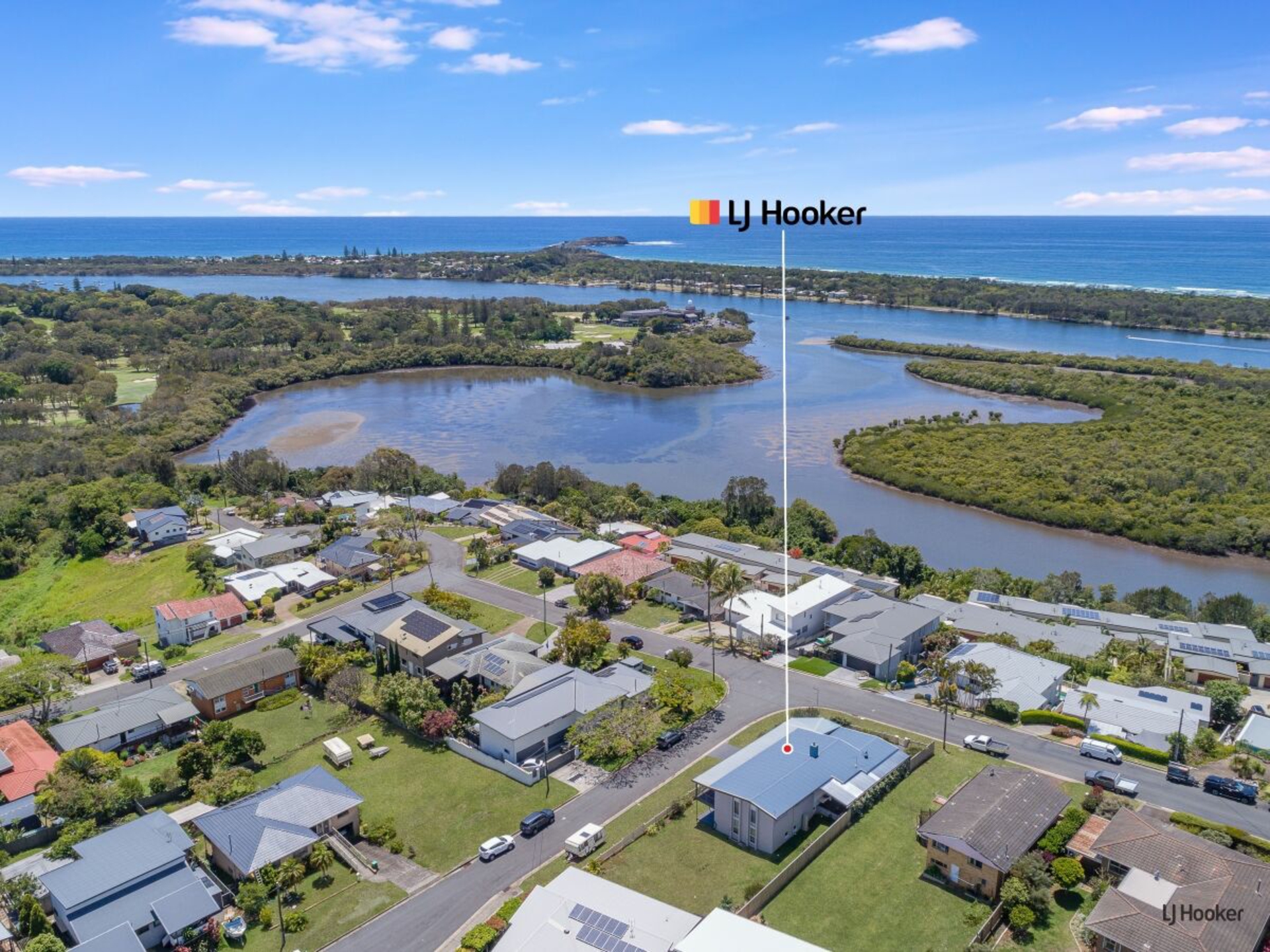 9 Walter Crescent, BANORA POINT