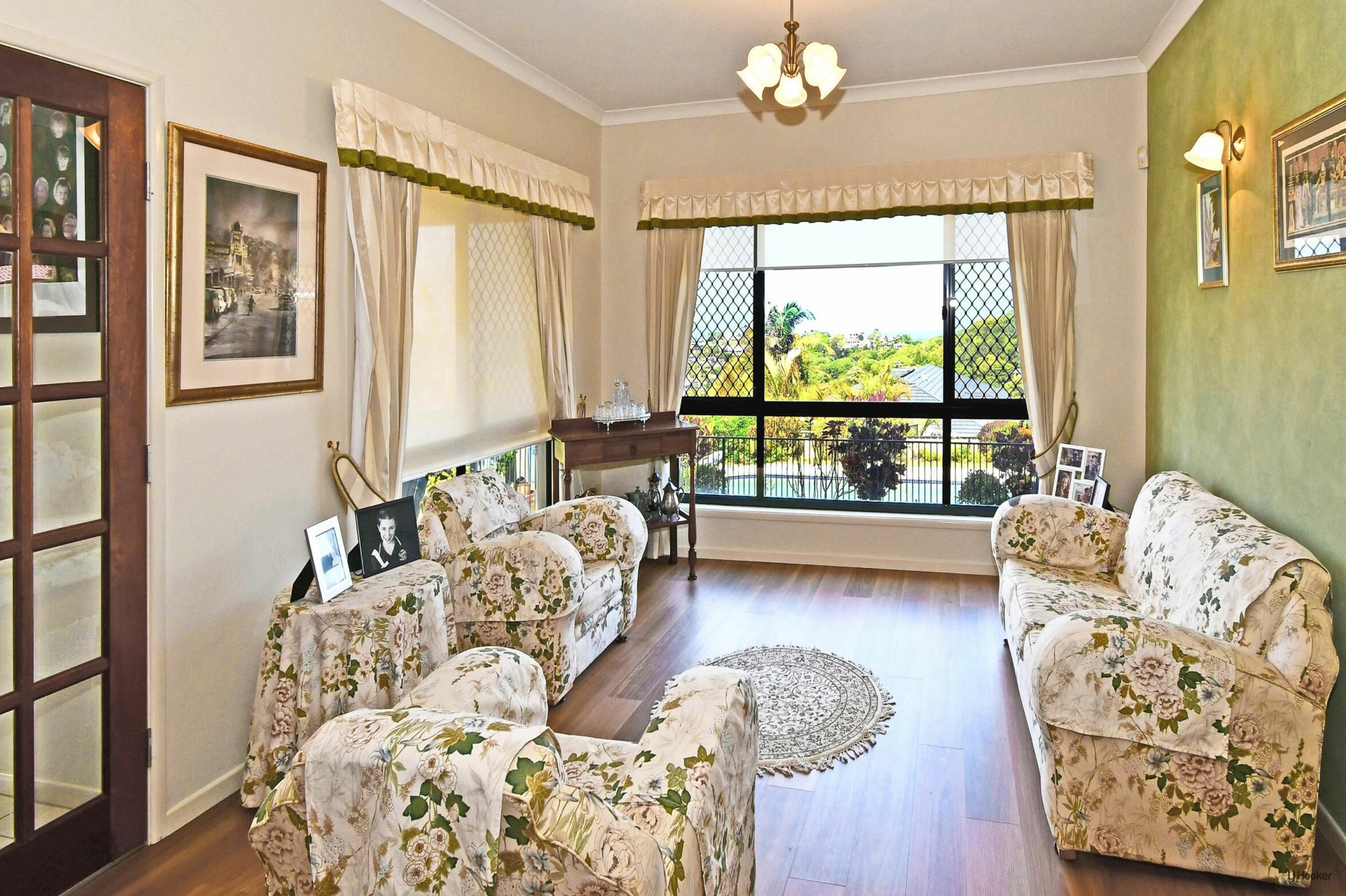 21 Buncrana Terrace, BANORA POINT