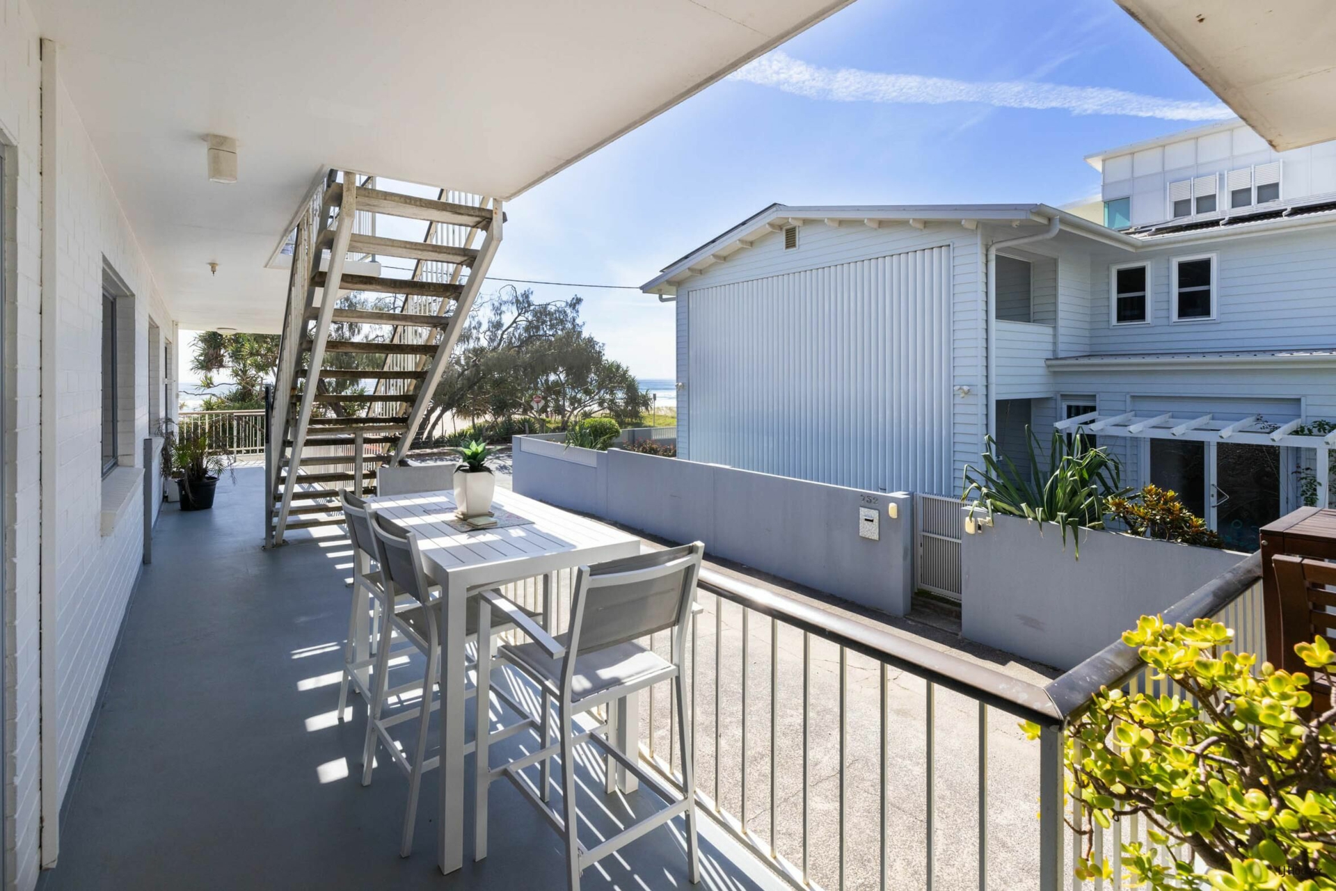 2/738 Pacific Parade, CURRUMBIN
