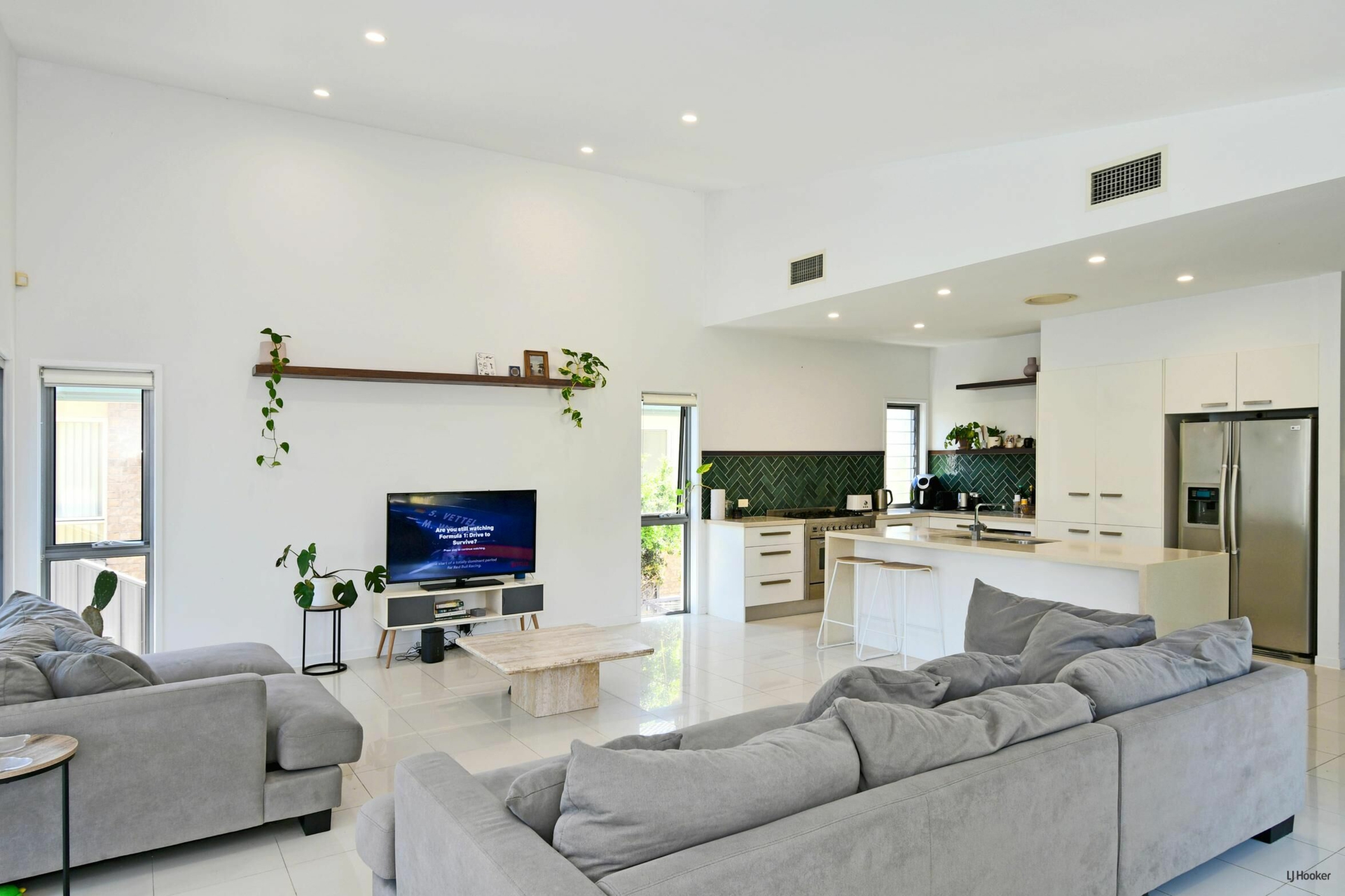 1/3 Winders Avenue, TUGUN