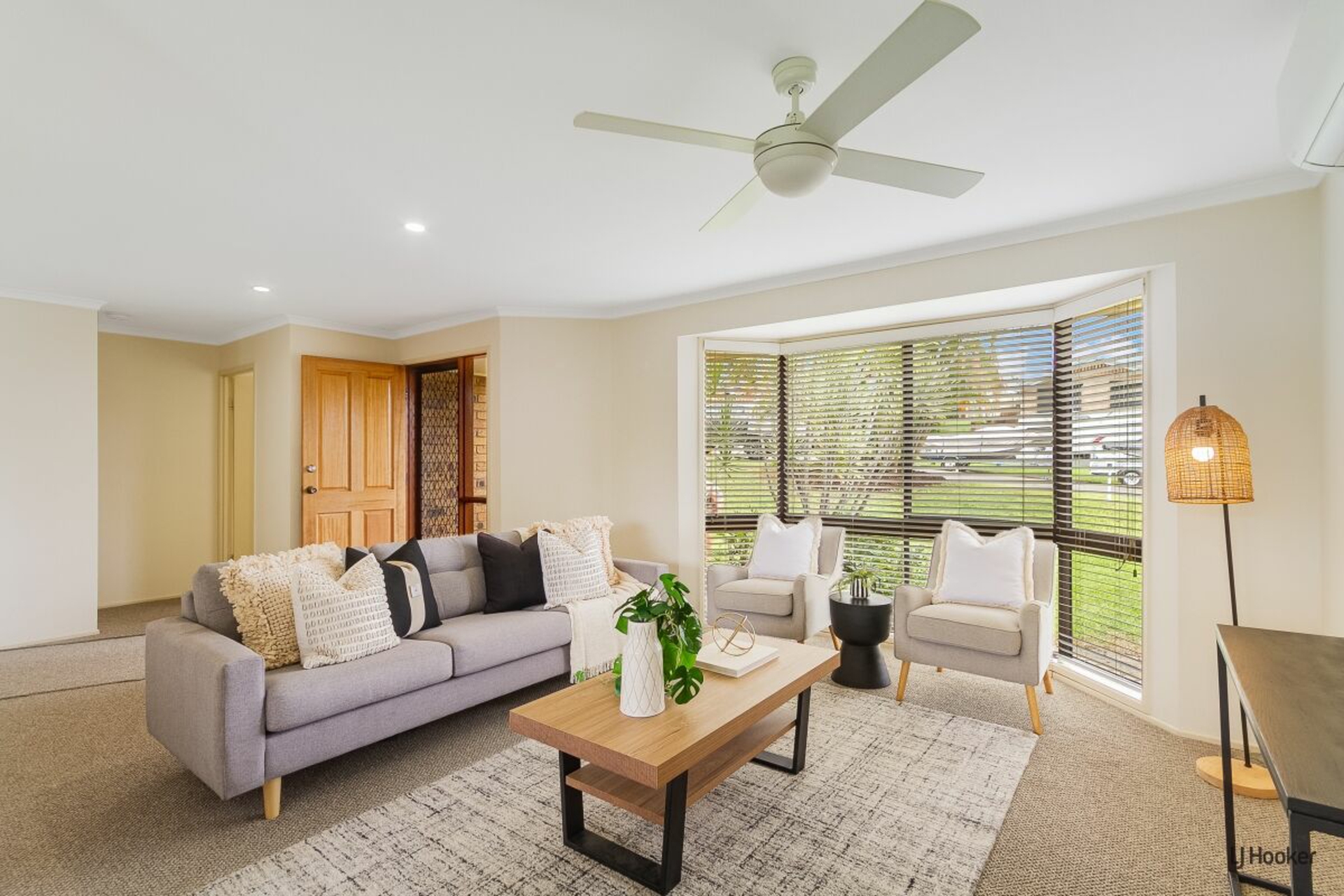 14 Peppermint Place, BANORA POINT