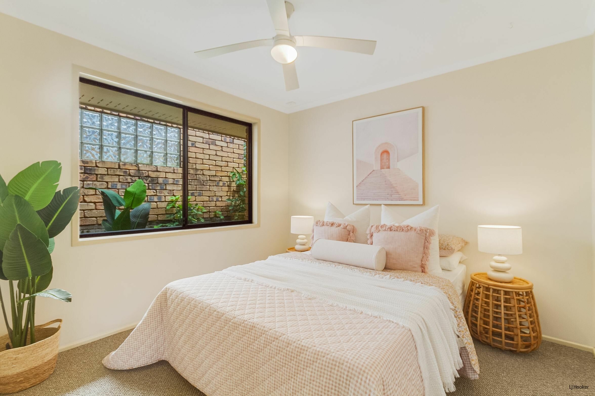 14 Peppermint Place, BANORA POINT