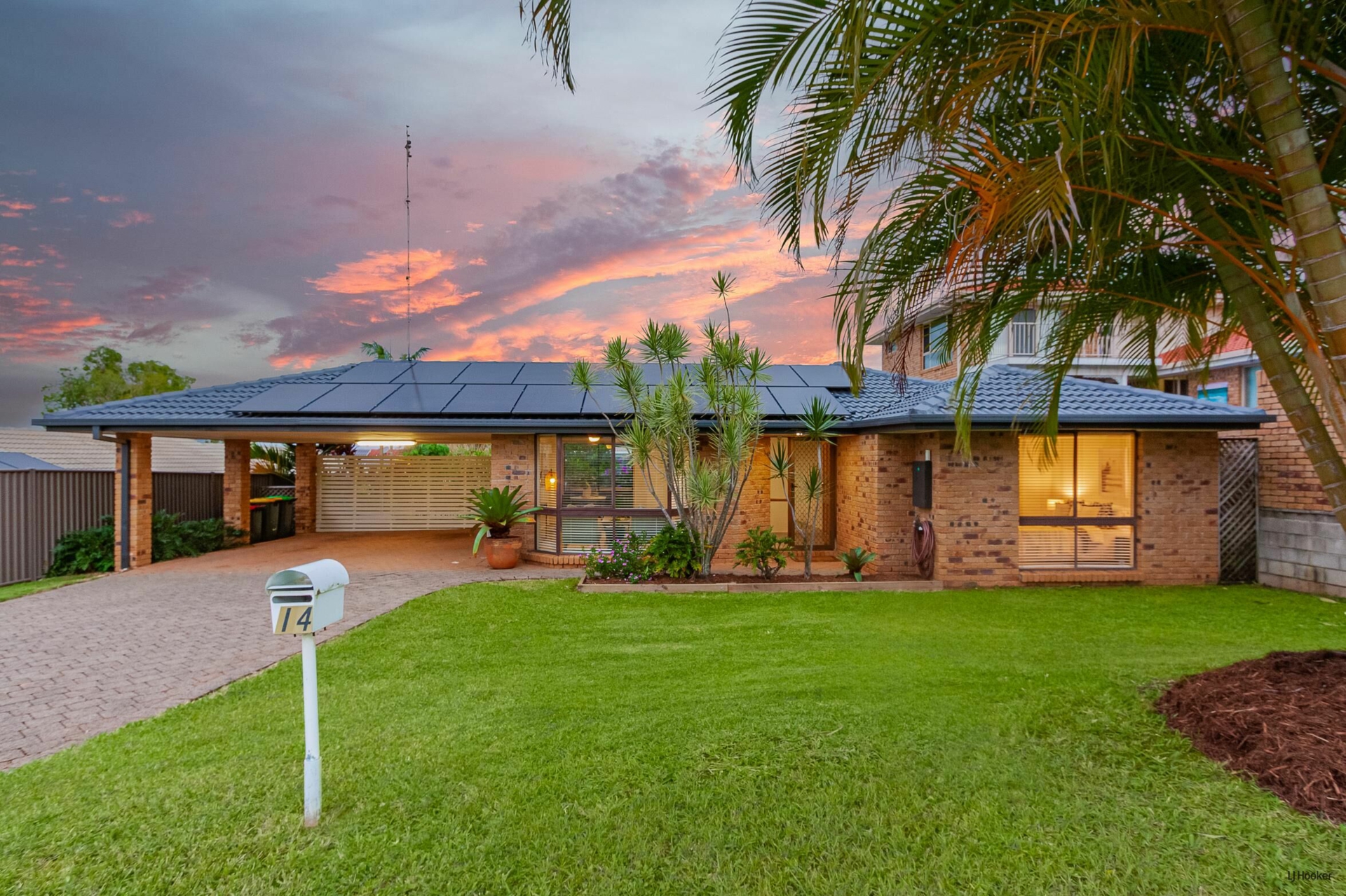 14 Peppermint Place, BANORA POINT