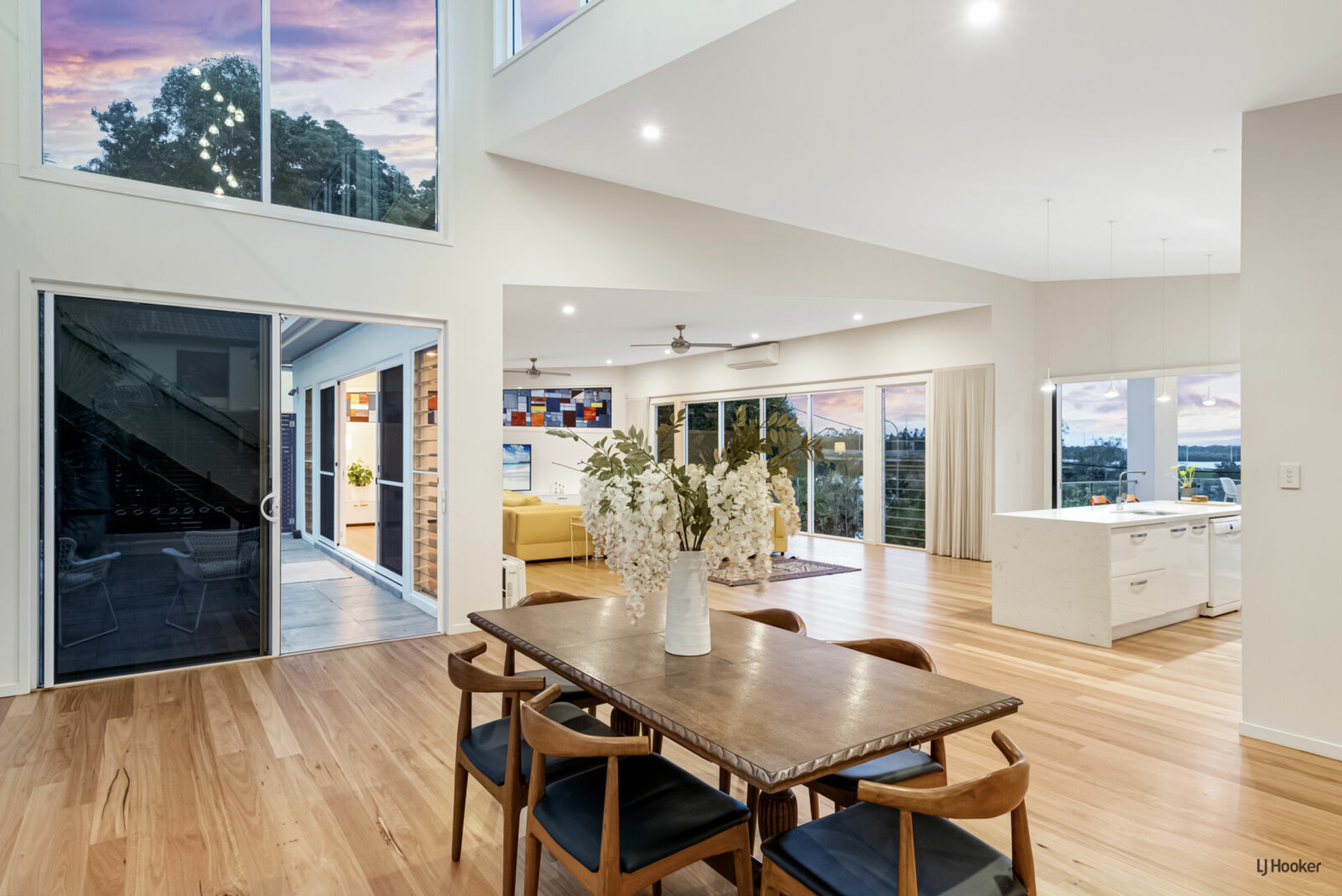 15 Kennedy Drive, TWEED HEADS