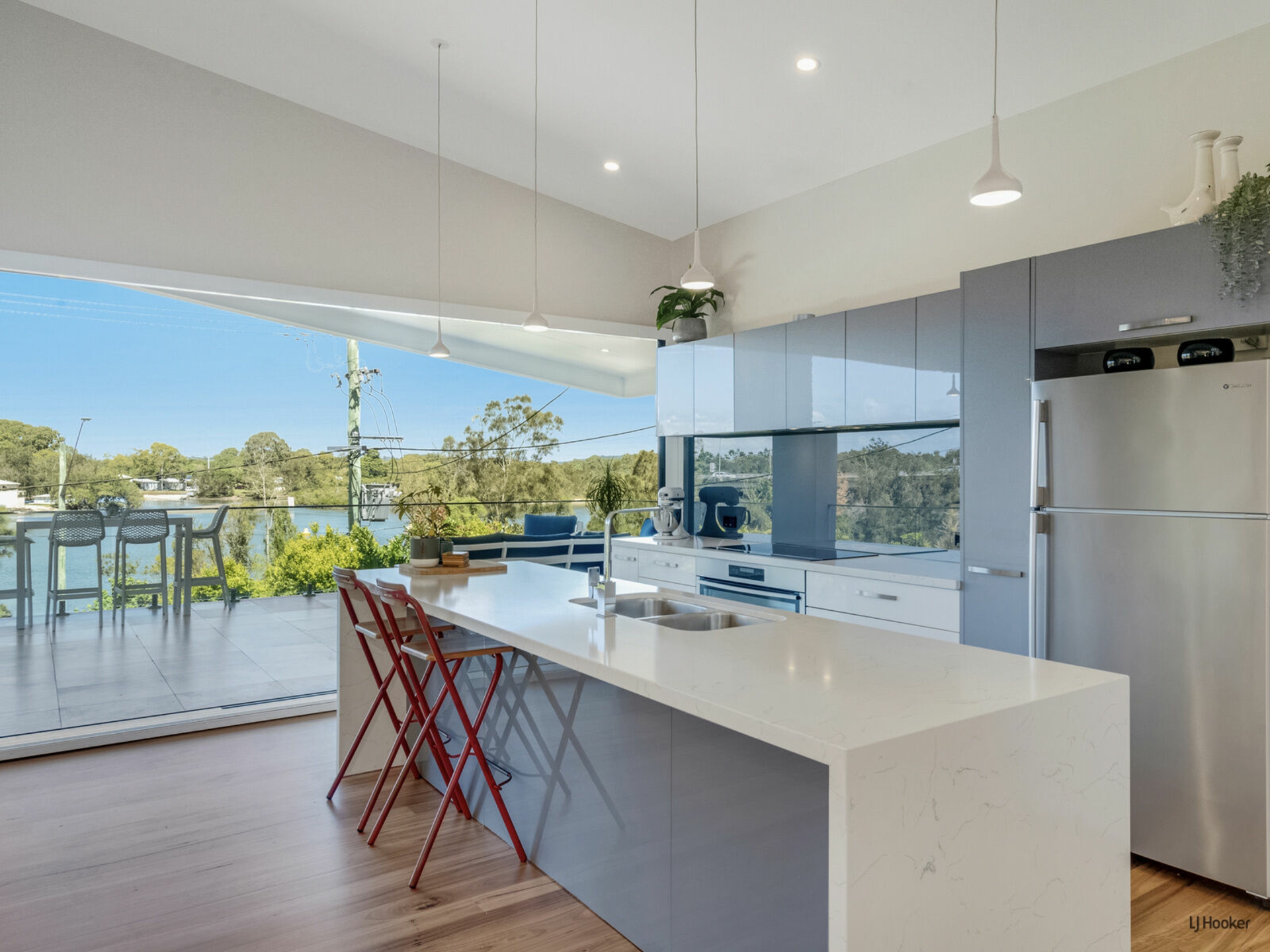 15 Kennedy Drive, TWEED HEADS