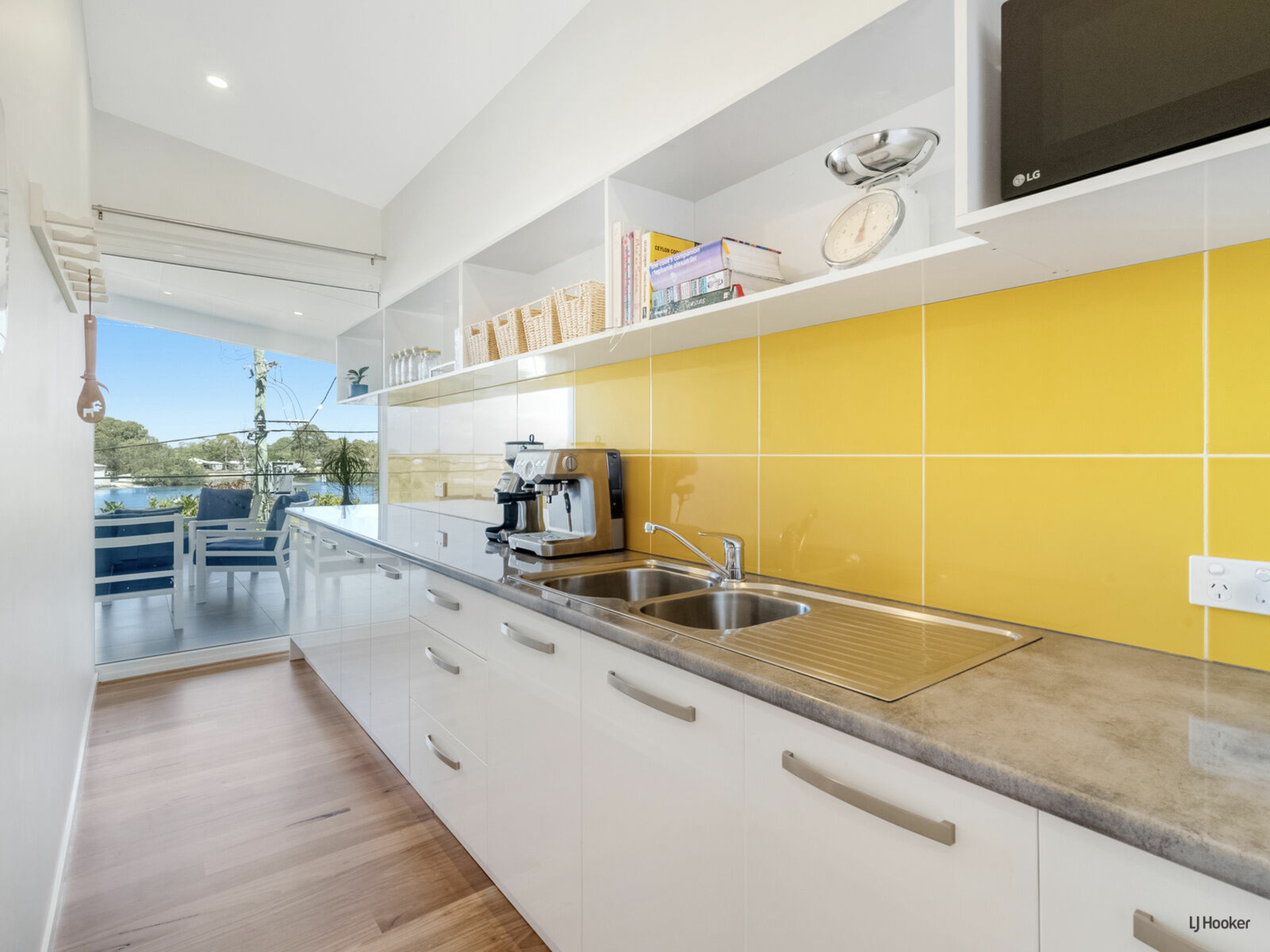 15 Kennedy Drive, TWEED HEADS