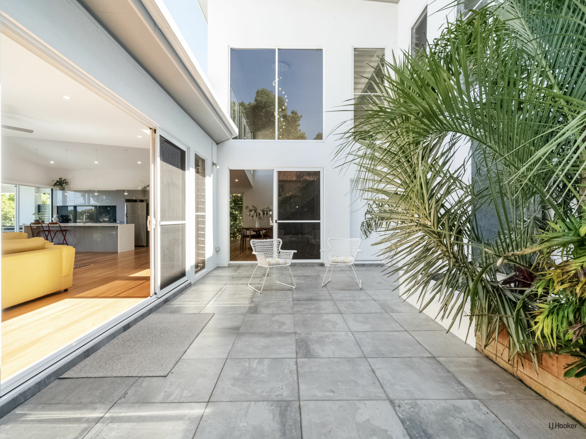 15 Kennedy Drive, TWEED HEADS
