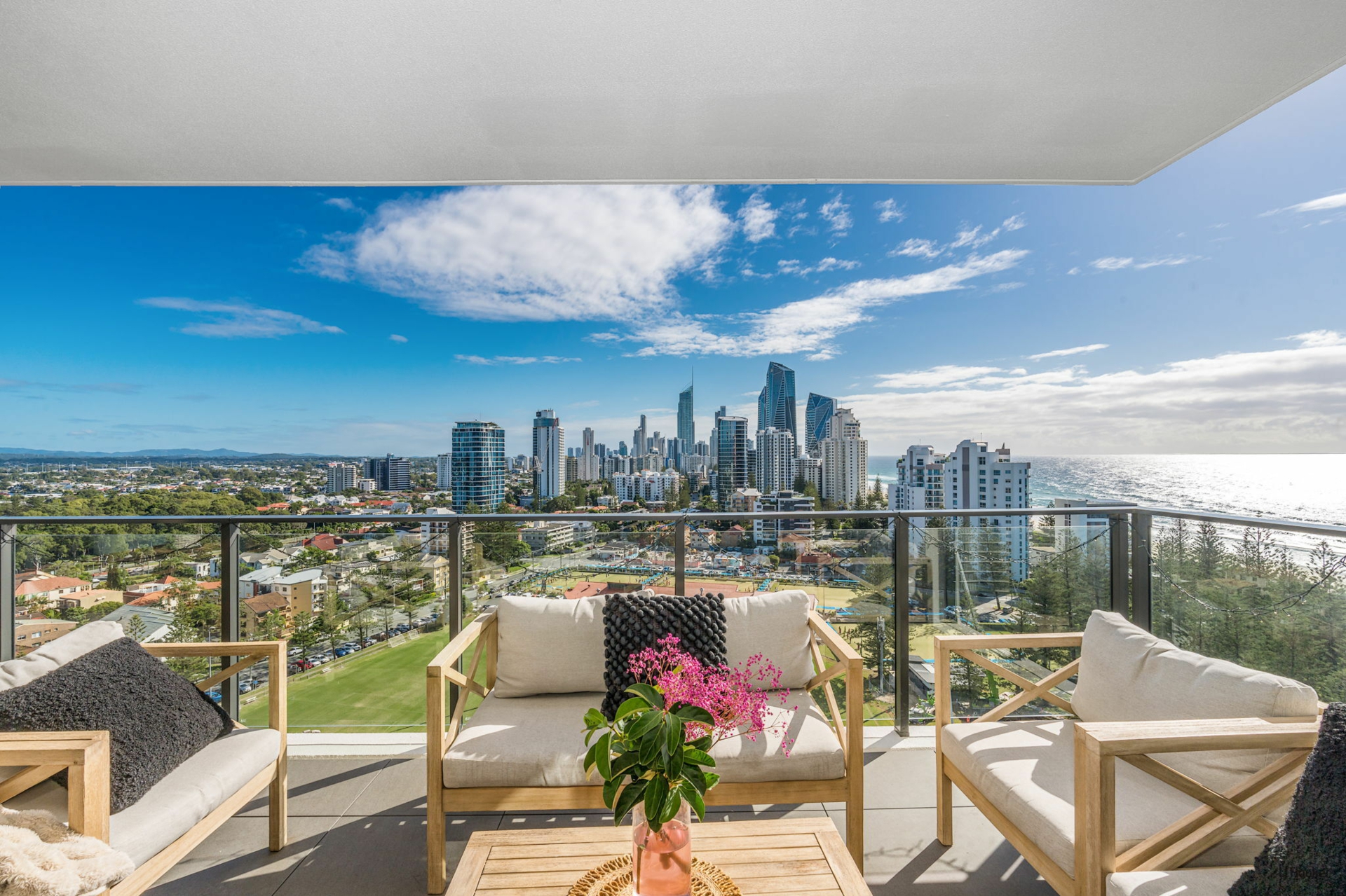 76/18 Chelsea Avenue, BROADBEACH