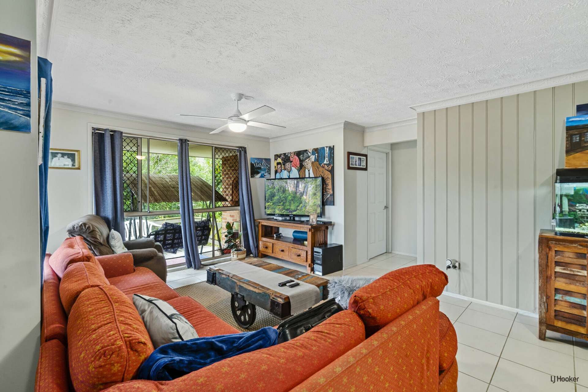 2/10 Kildare Drive, BANORA POINT