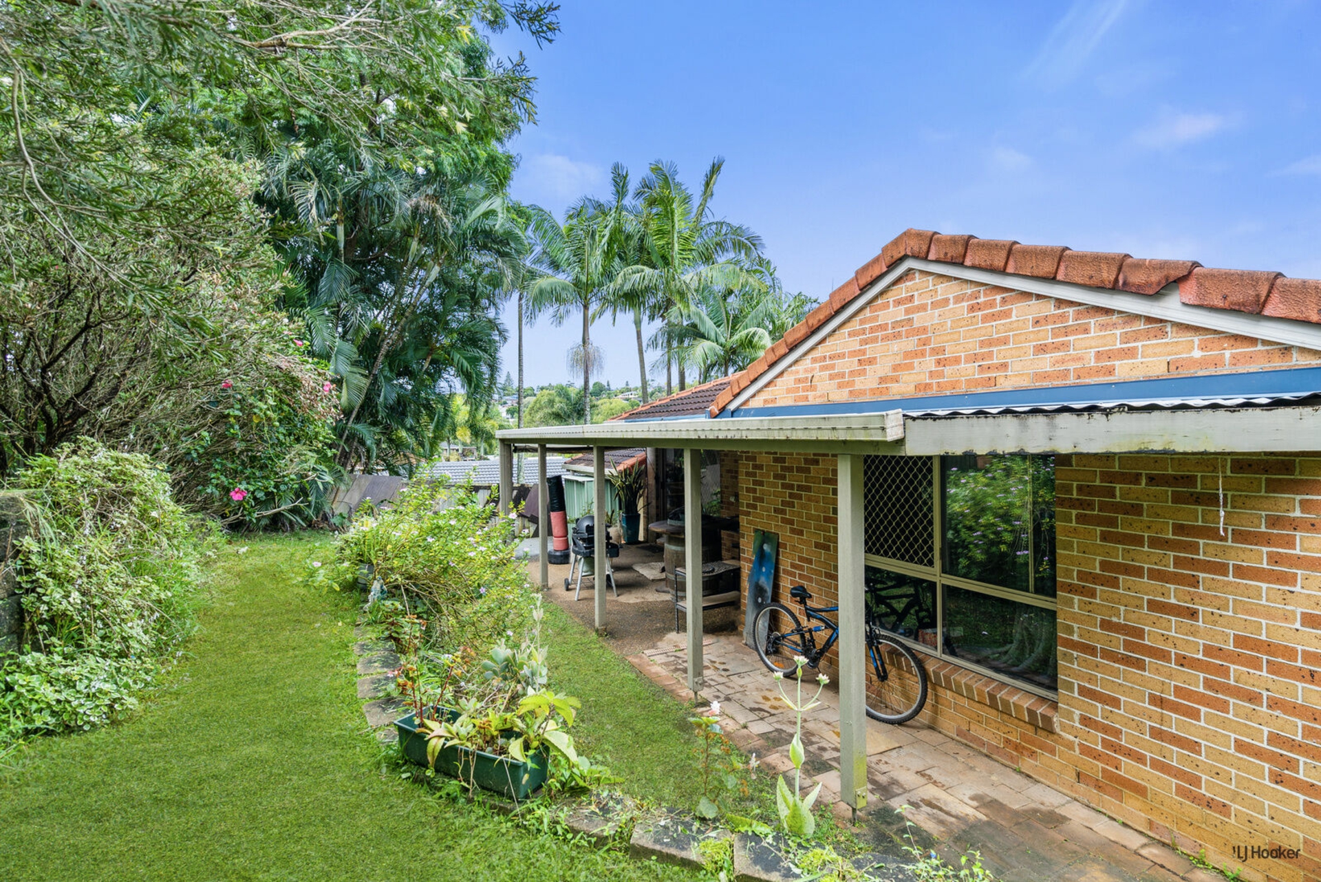 2/10 Kildare Drive, BANORA POINT