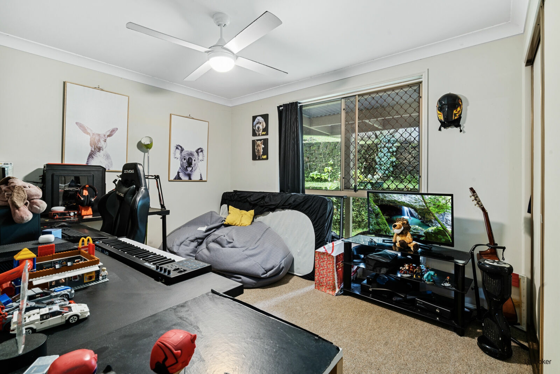 2/10 Kildare Drive, BANORA POINT