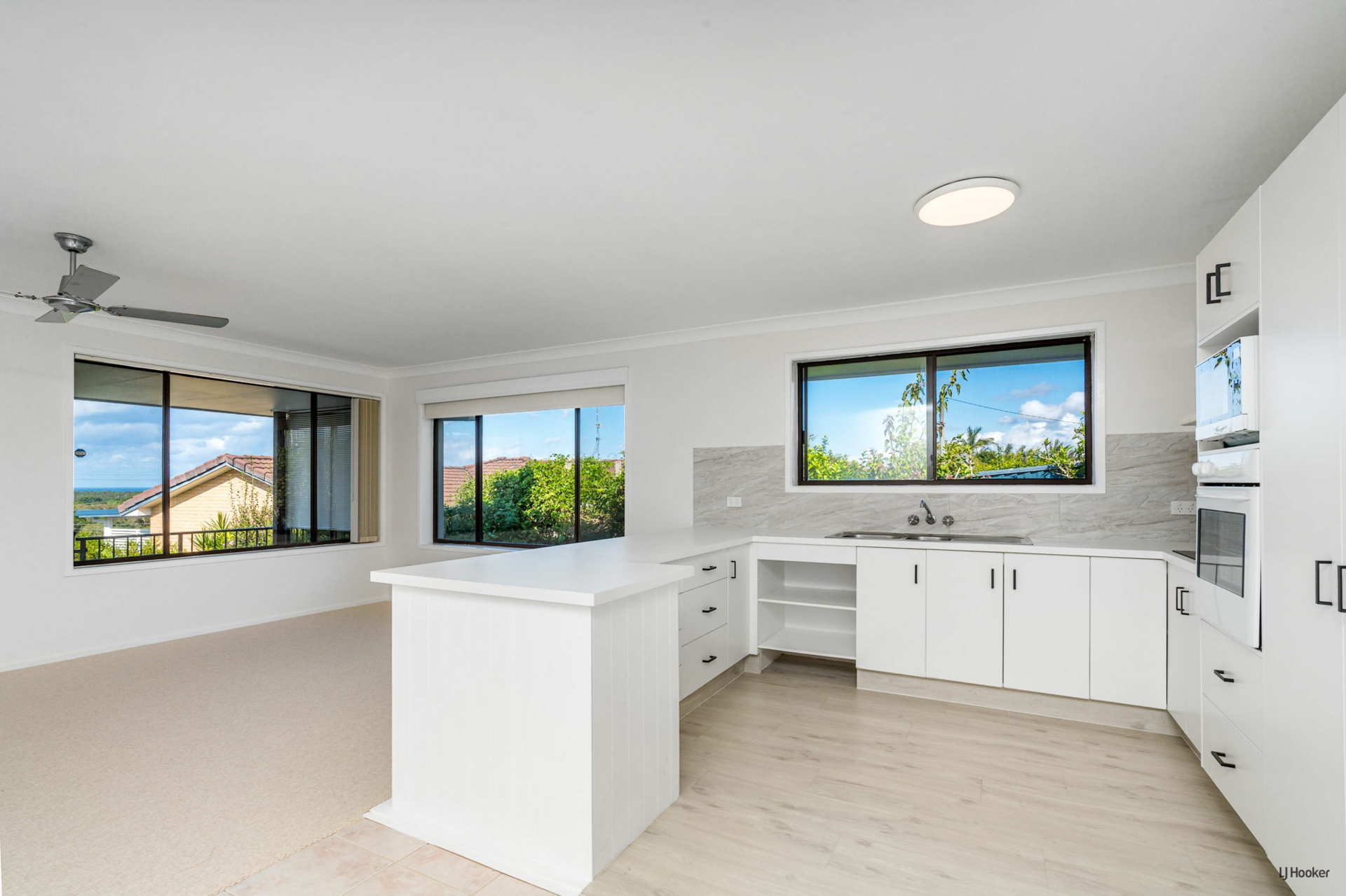 1/23 Martinelli Avenue, BANORA POINT