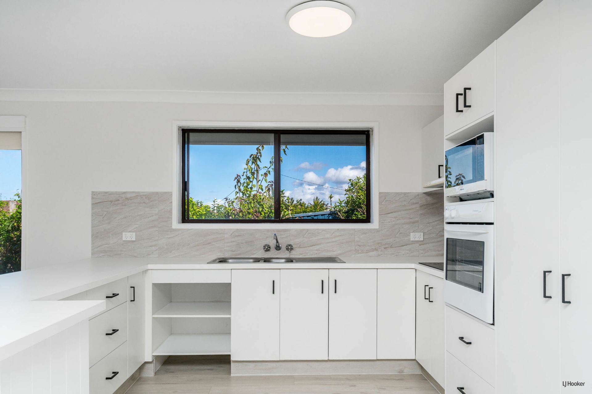 1/23 Martinelli Avenue, BANORA POINT