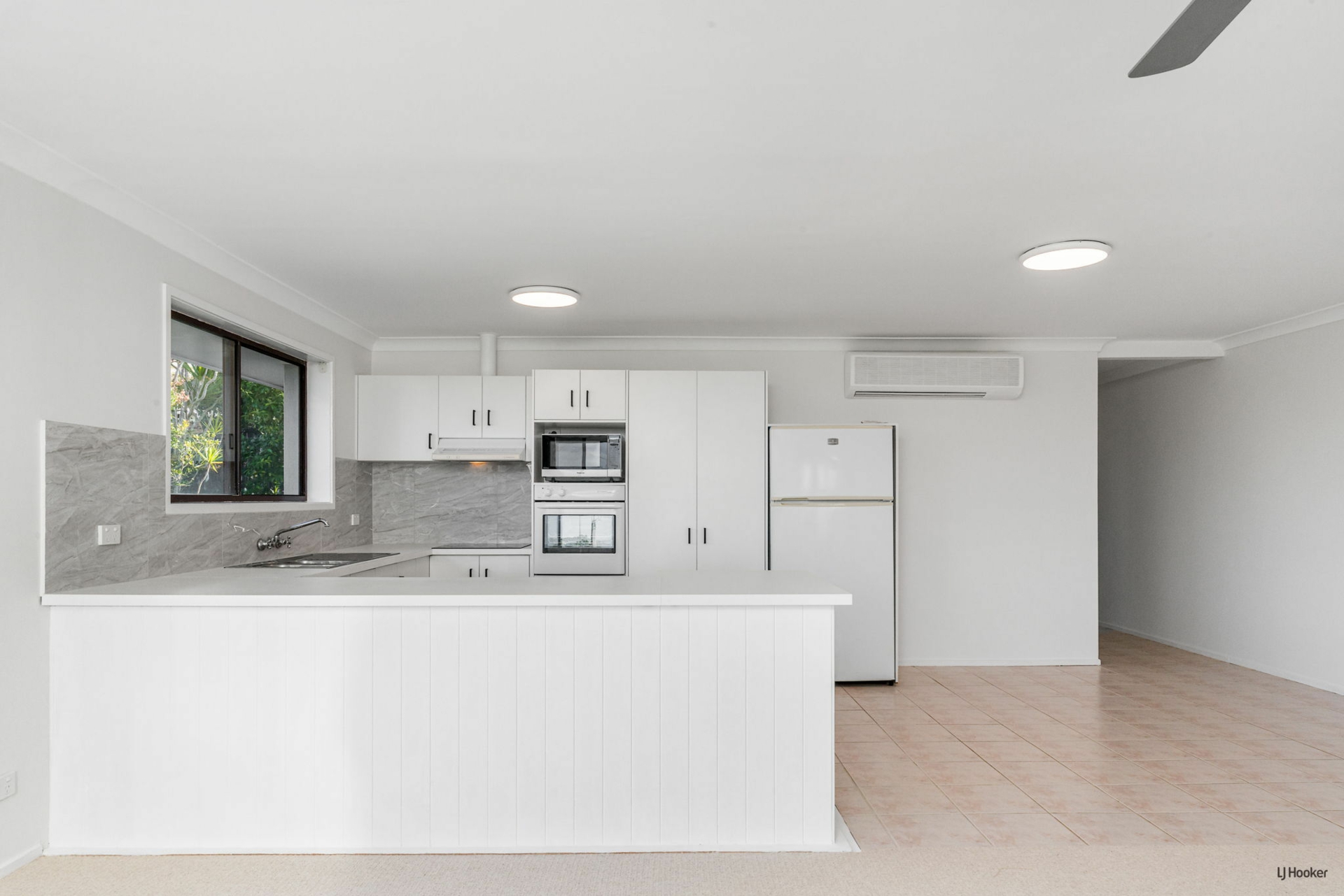 1/23 Martinelli Avenue, BANORA POINT