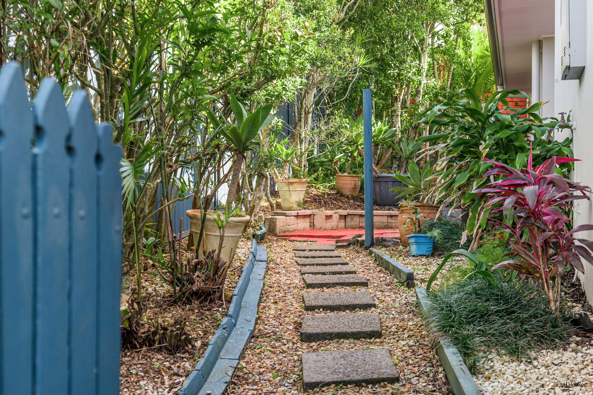 1/23 Martinelli Avenue, BANORA POINT