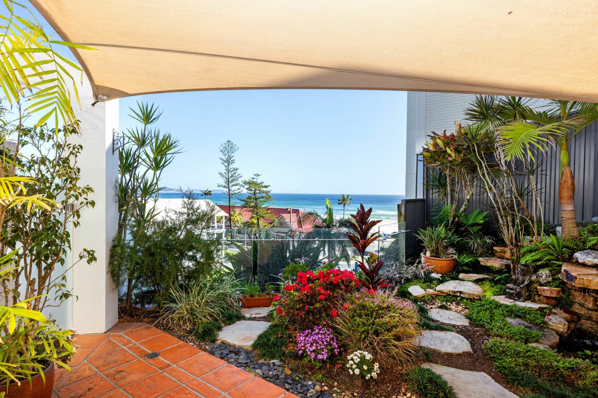 2/121-127 Musgrave Street, COOLANGATTA