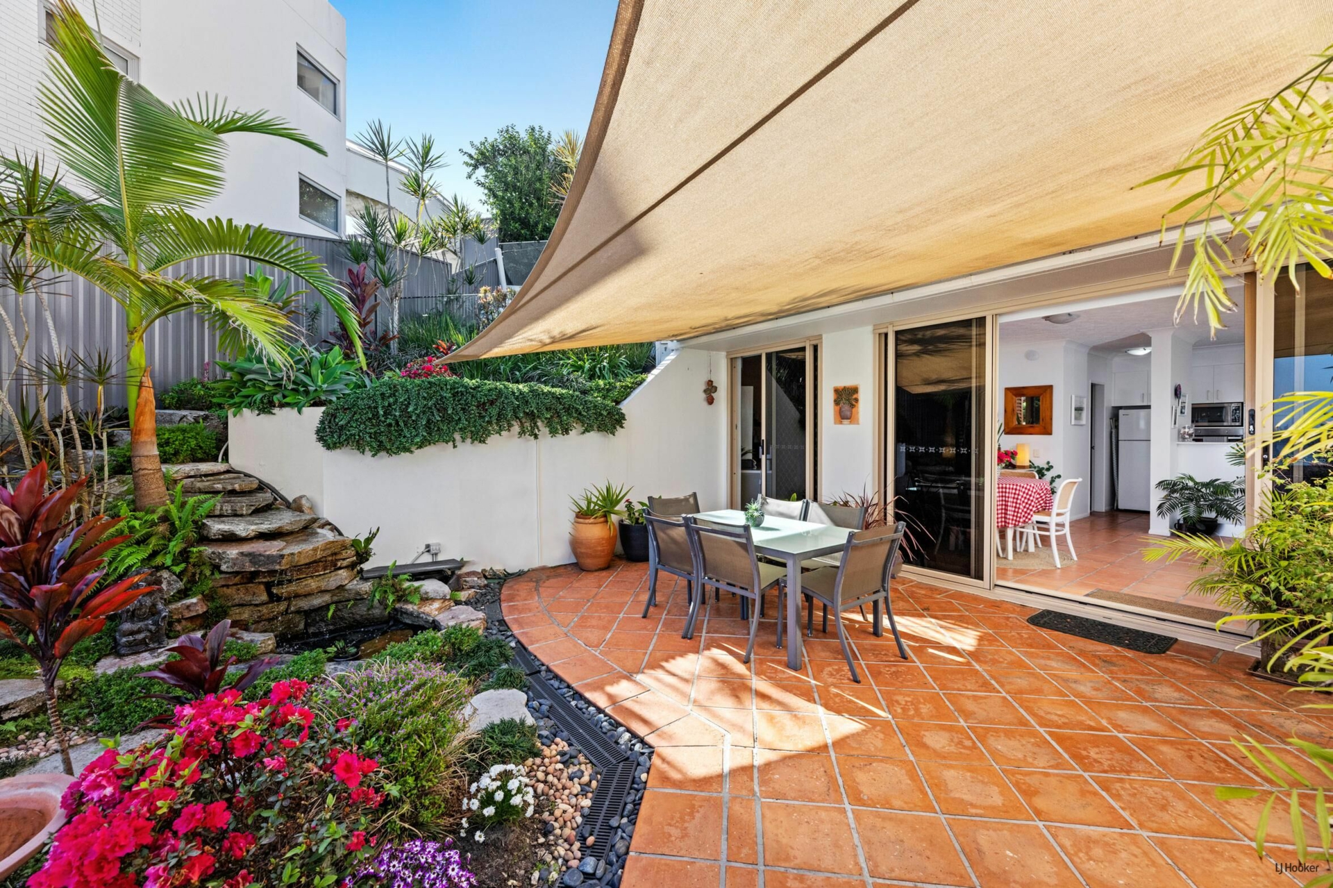 2/121-127 Musgrave Street, COOLANGATTA