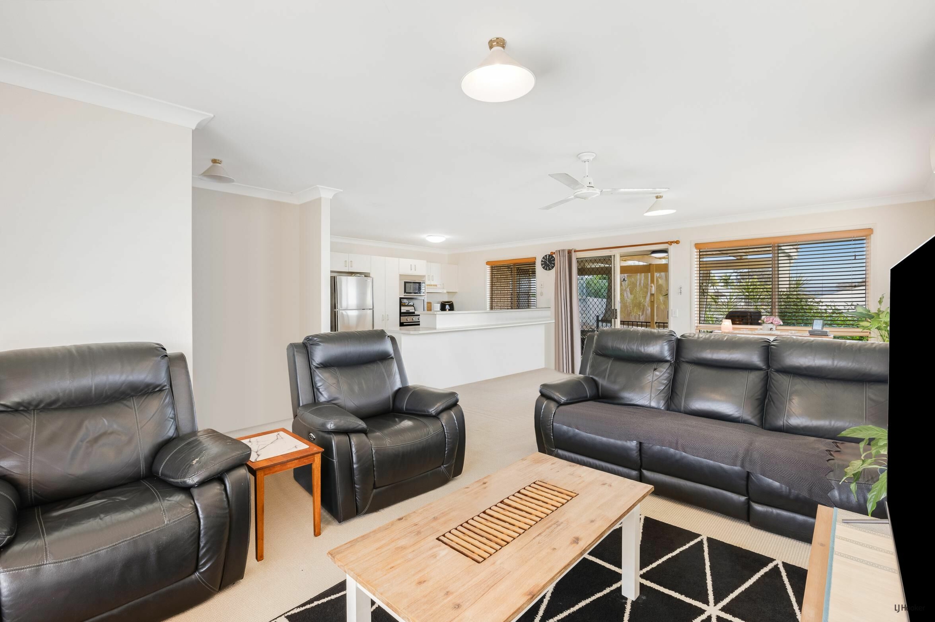 2/18 Satinash Terrace, BANORA POINT
