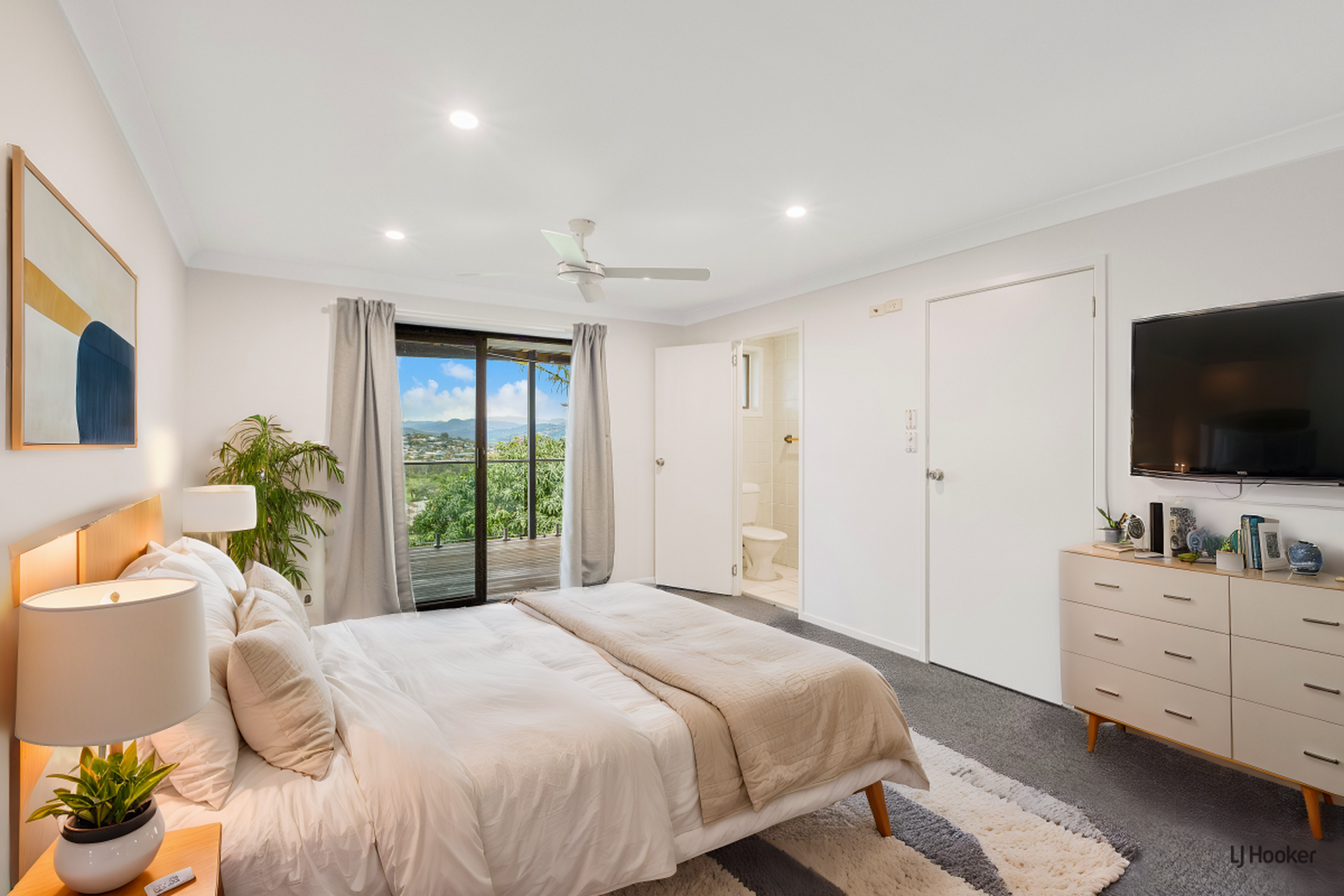 49 Banora Boulevard, BANORA POINT