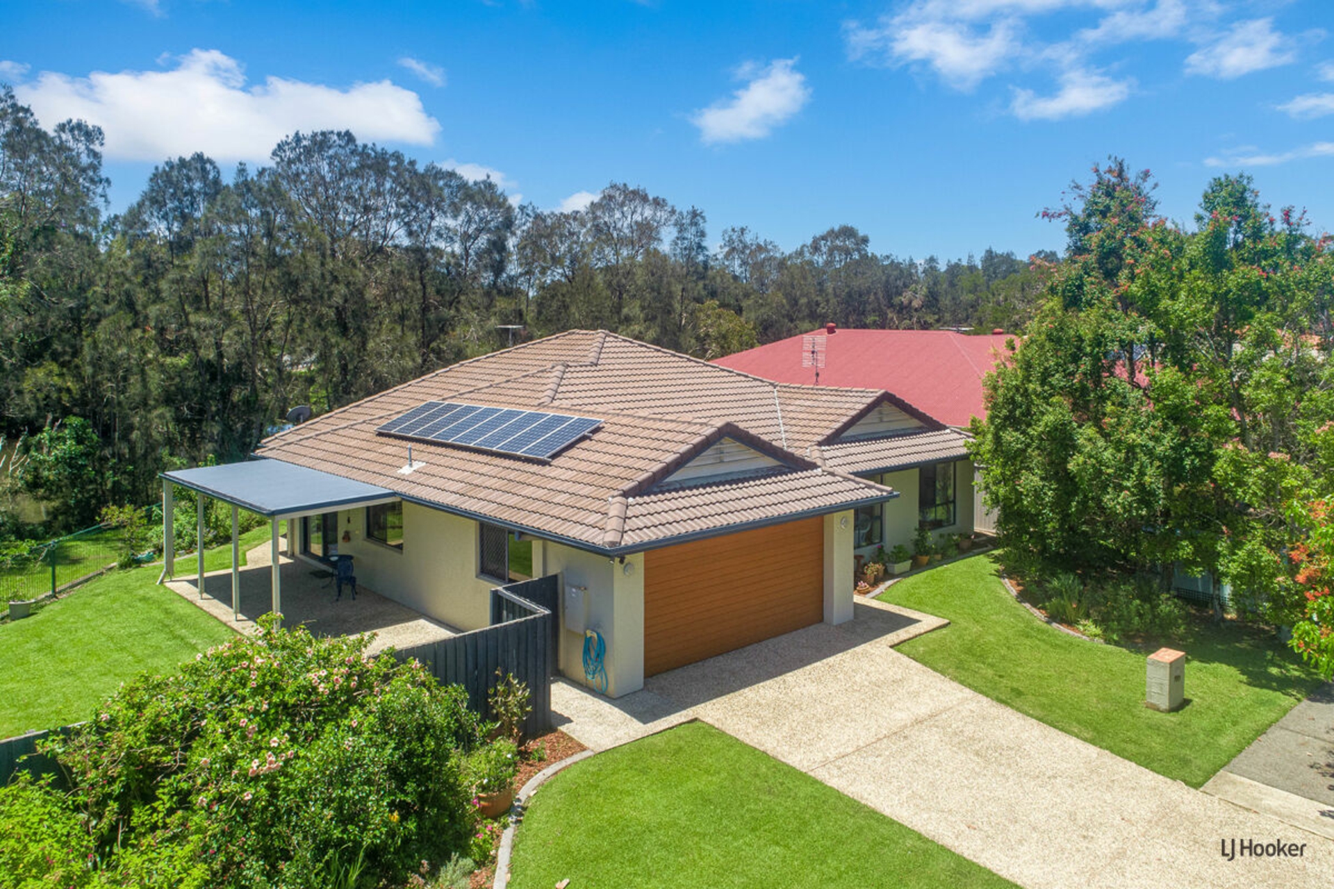 157 Botanical Circuit, BANORA POINT