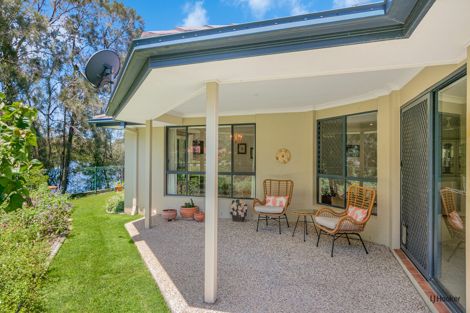 157 Botanical Circuit, BANORA POINT