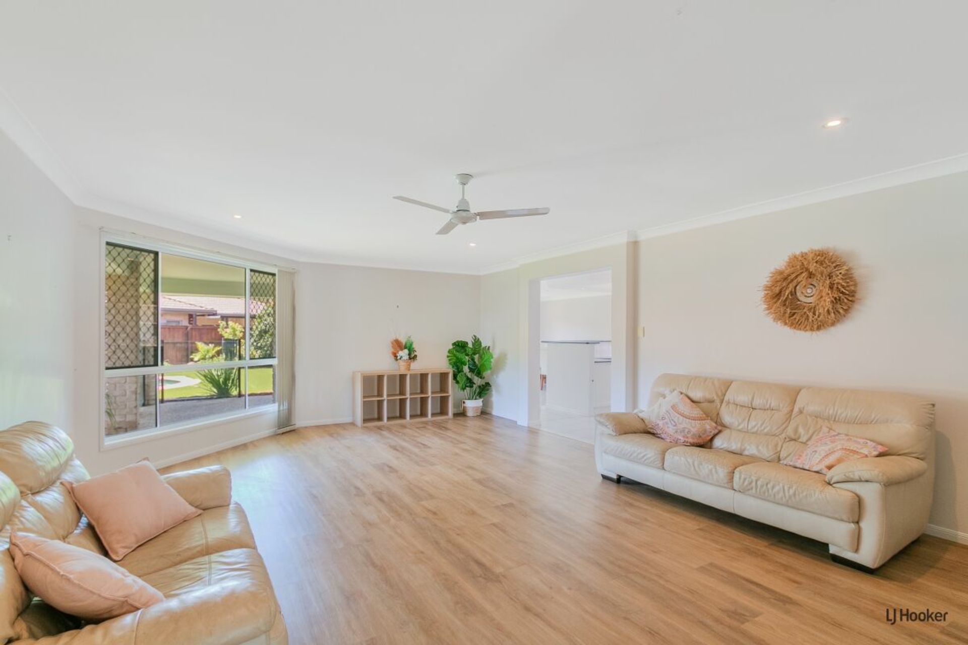 183 Botanical Circuit, BANORA POINT