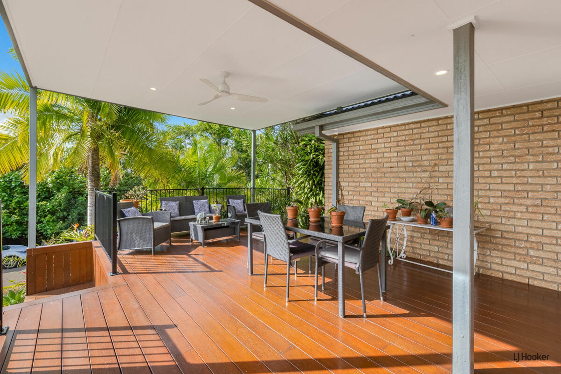 1/65 Bimbadeen Avenue, BANORA POINT
