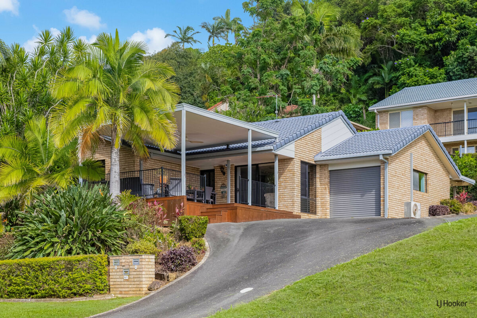 1/65 Bimbadeen Avenue, BANORA POINT