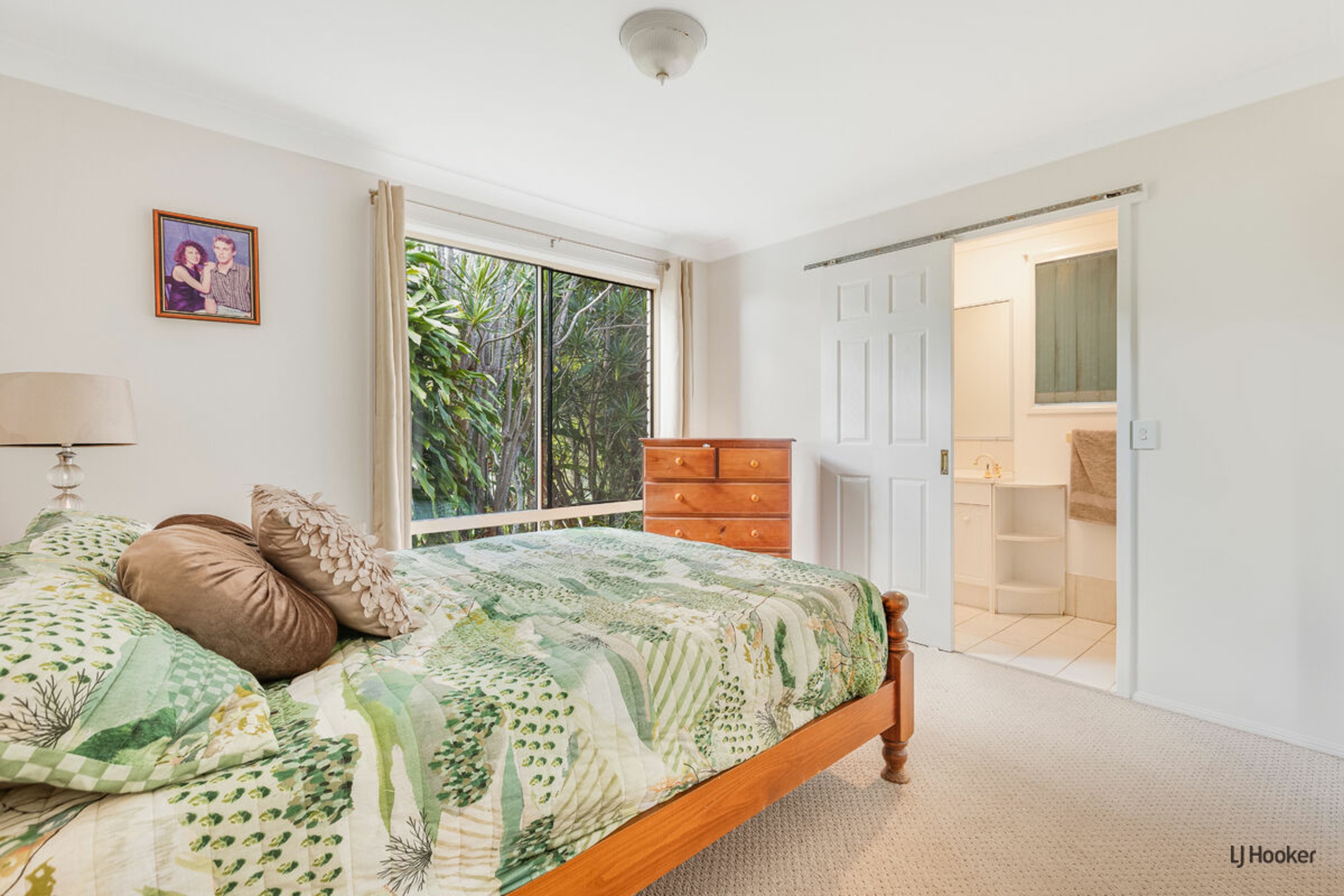 1/65 Bimbadeen Avenue, BANORA POINT